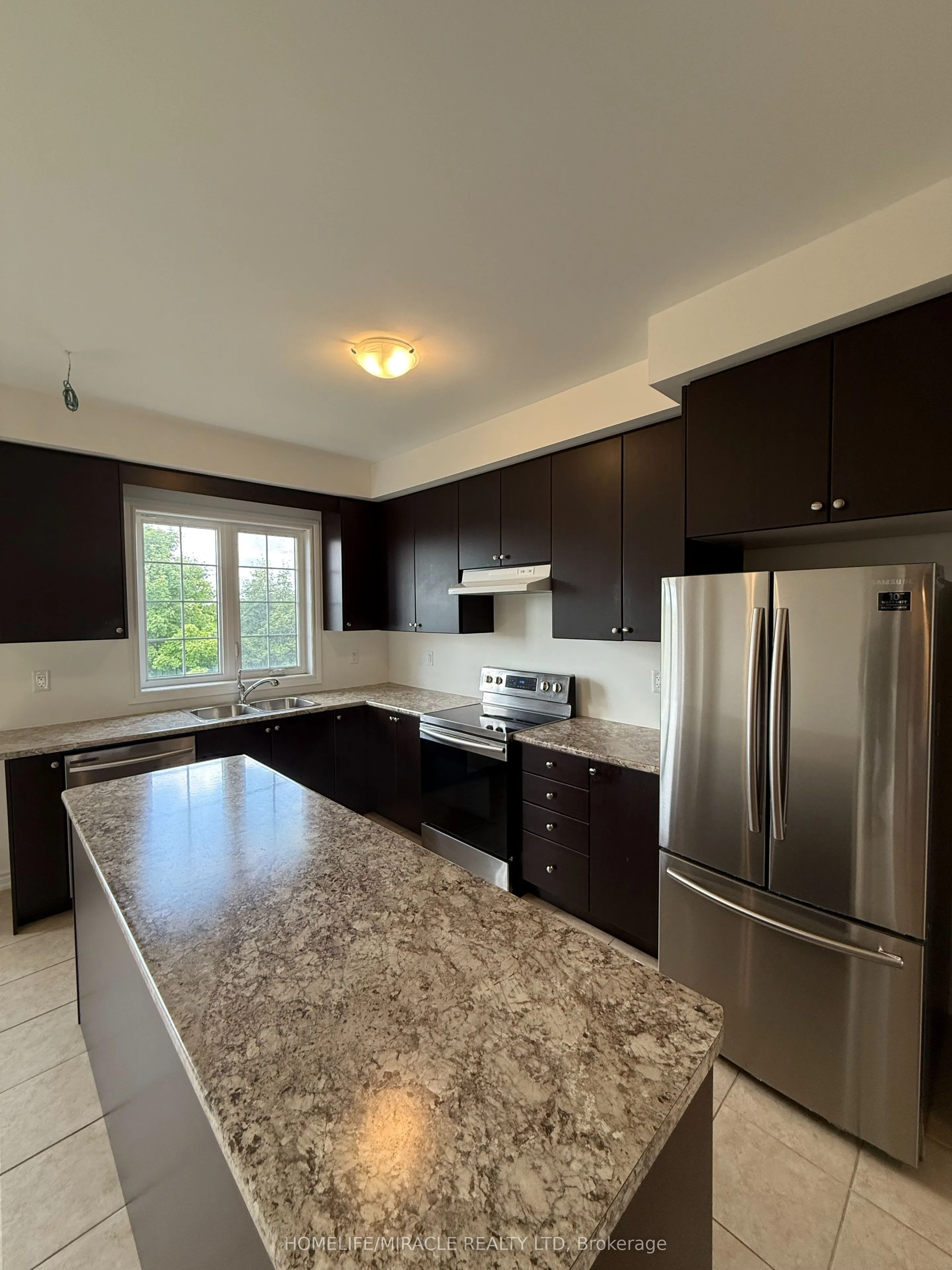 8 Pomarine Way, #8