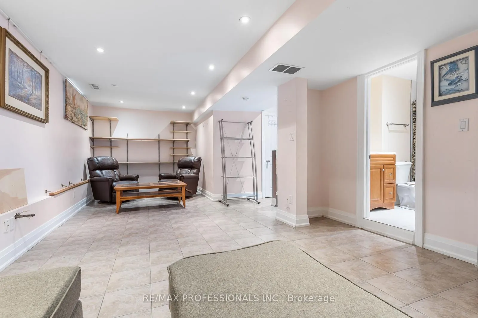 2106 Lawrence Avenue W, #Bsmt