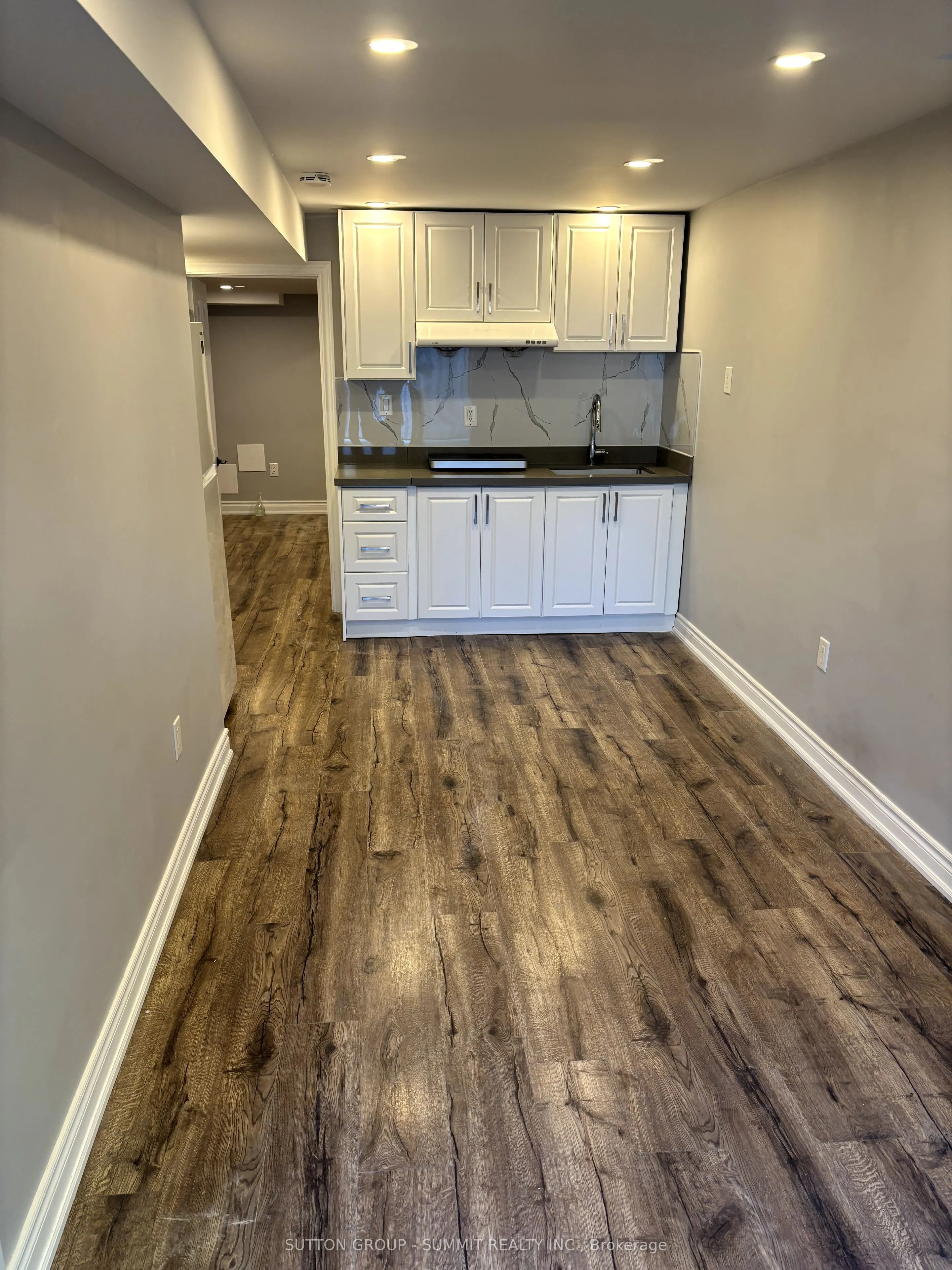 5453 PALMERSTON Crescent, #LOWER
