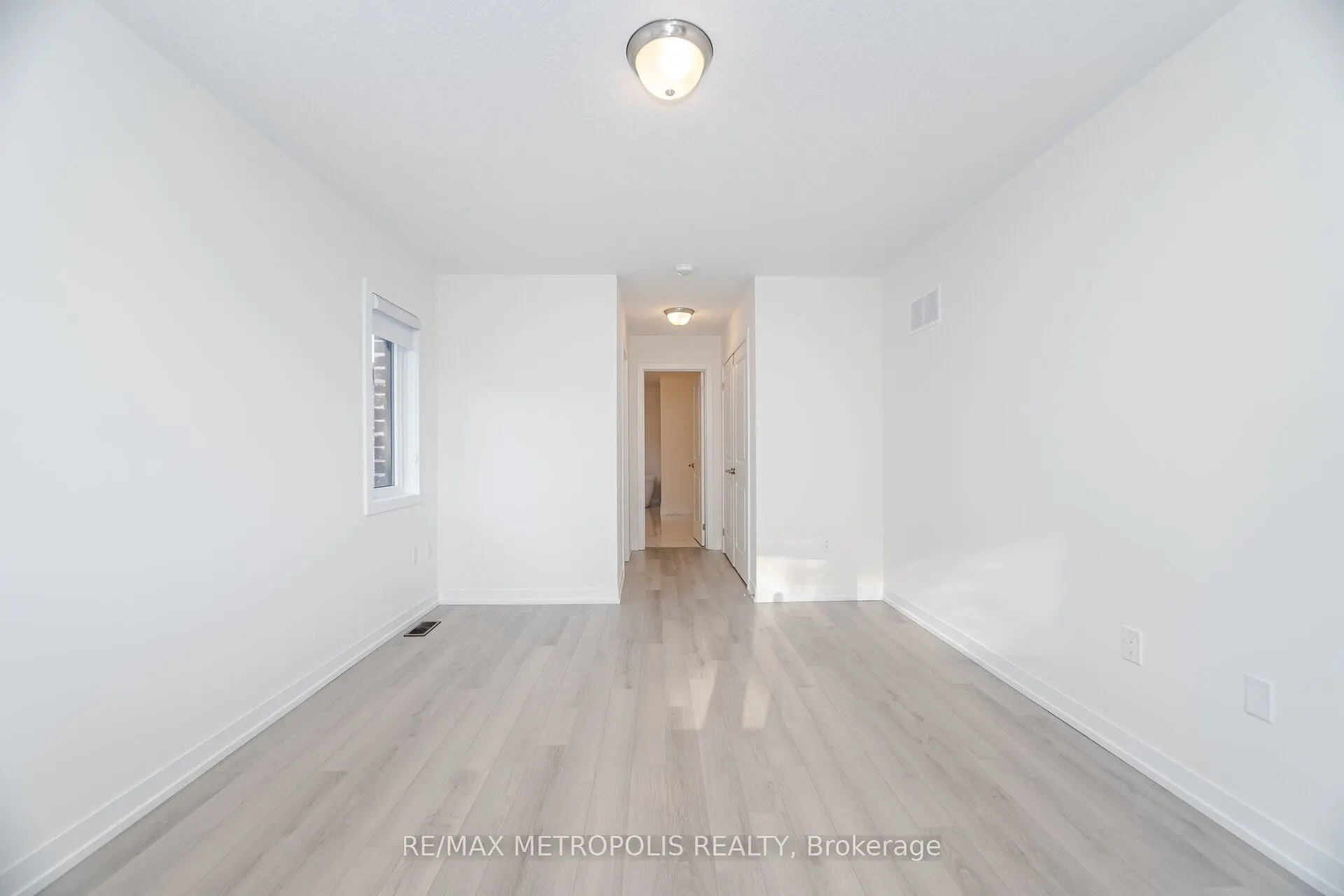 1460 Rose Way
