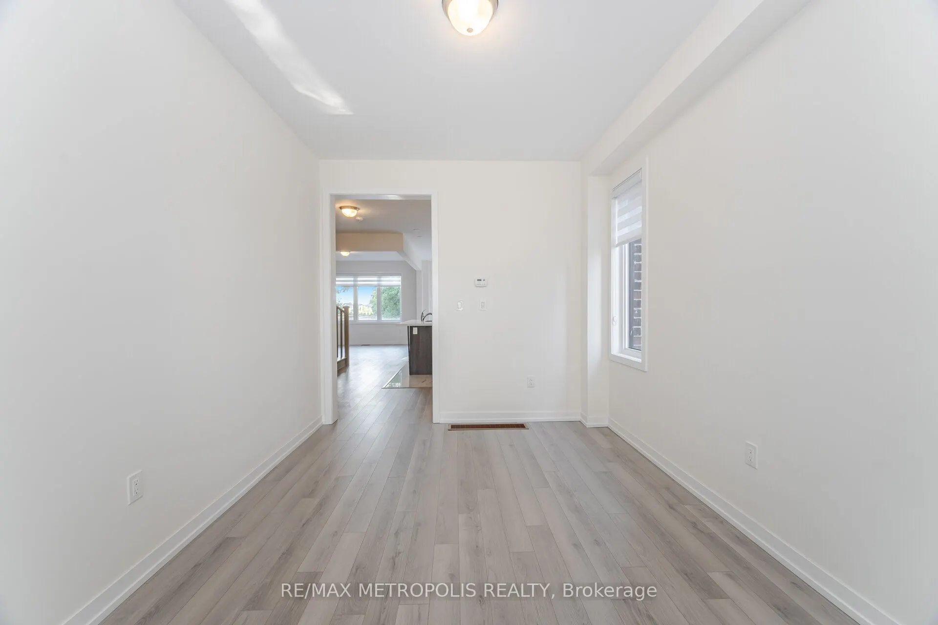 1460 Rose Way