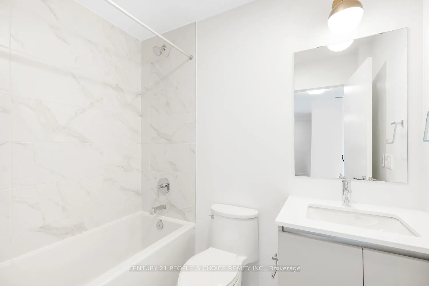 405 Dundas St. Street W, #704