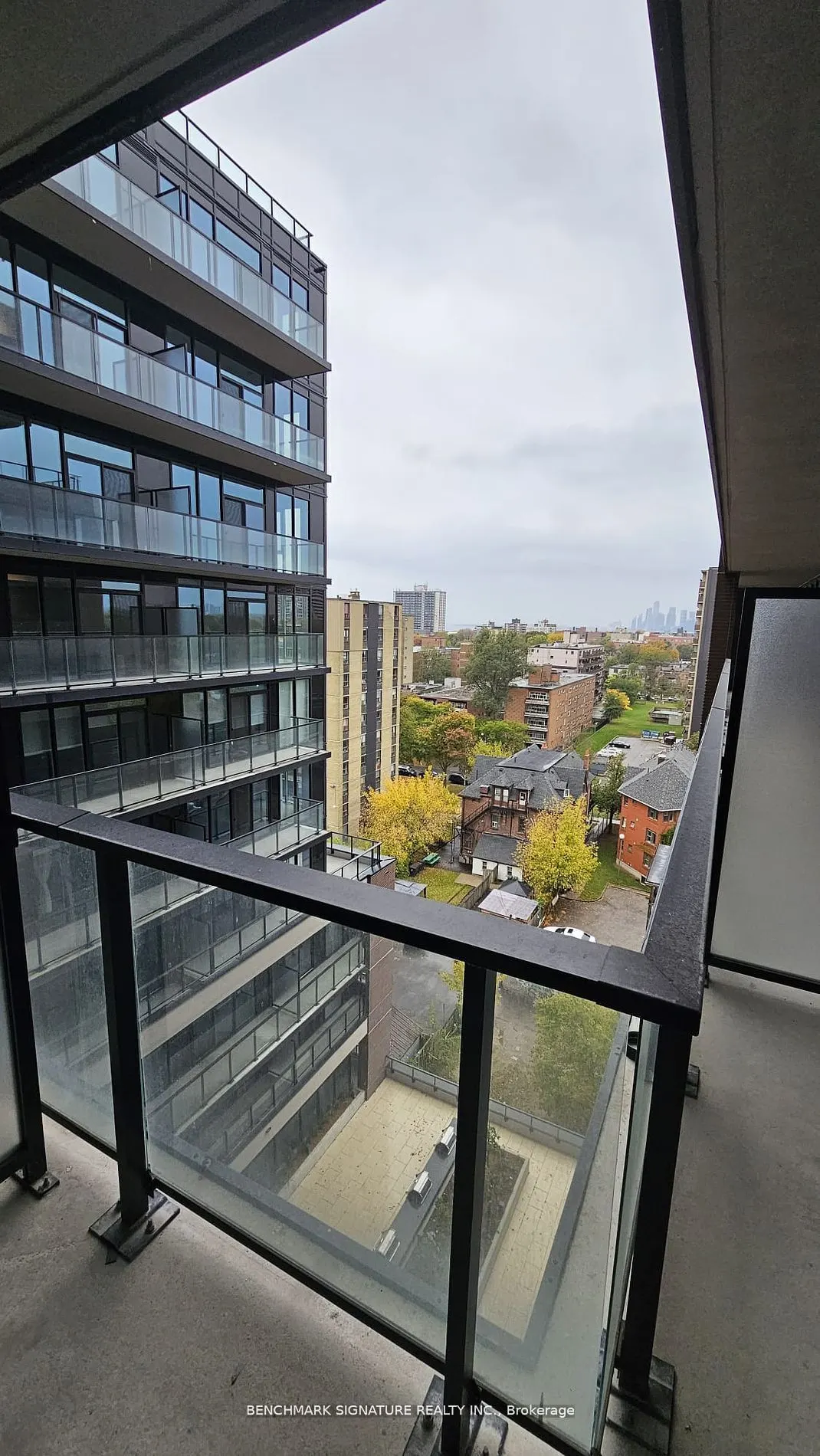 270 Dufferin Street, #814