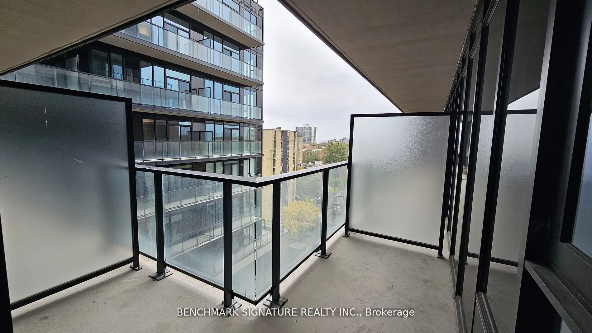 270 Dufferin Street, #814