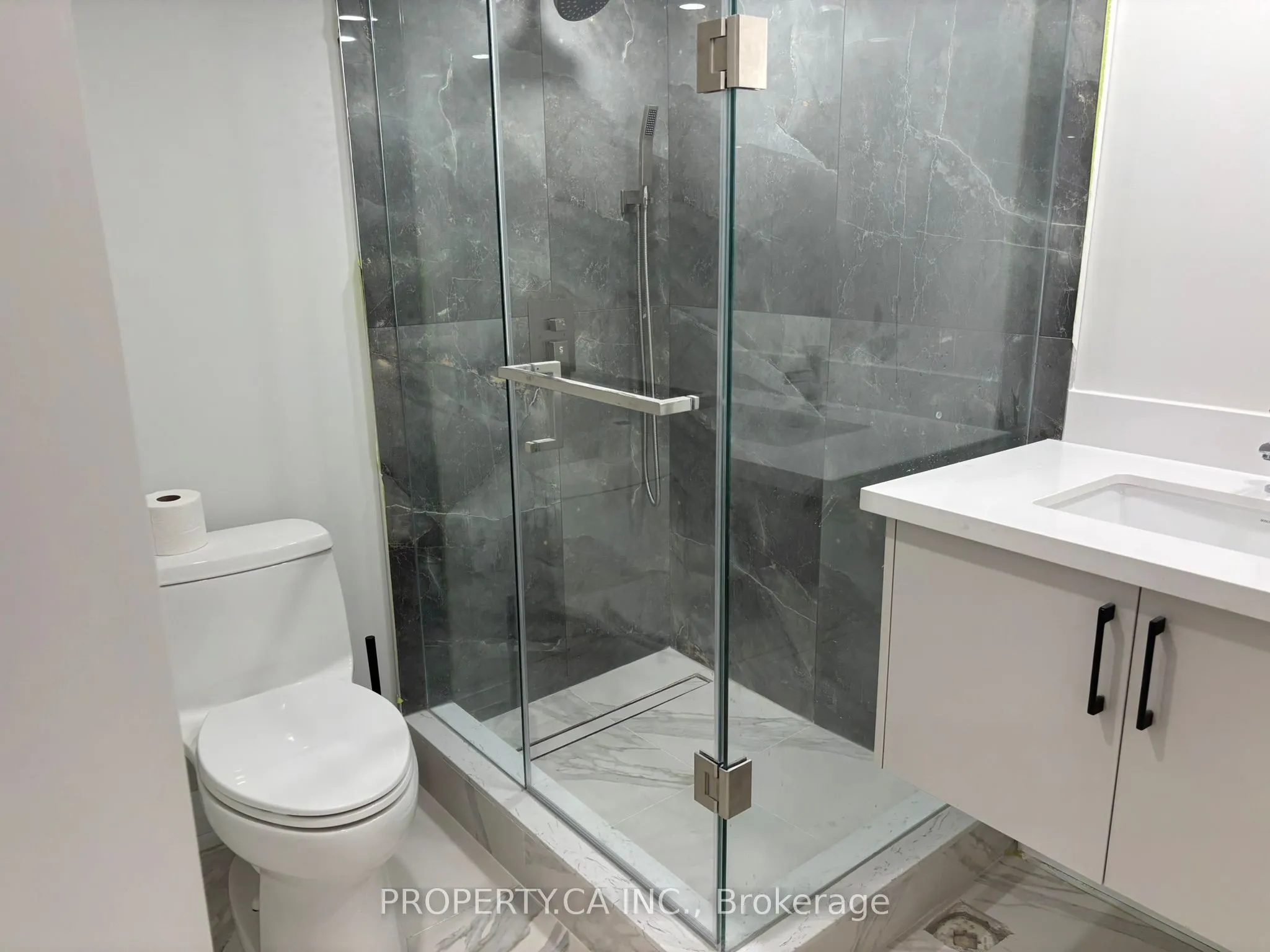 5316 Russell View Road, #Bsmnt