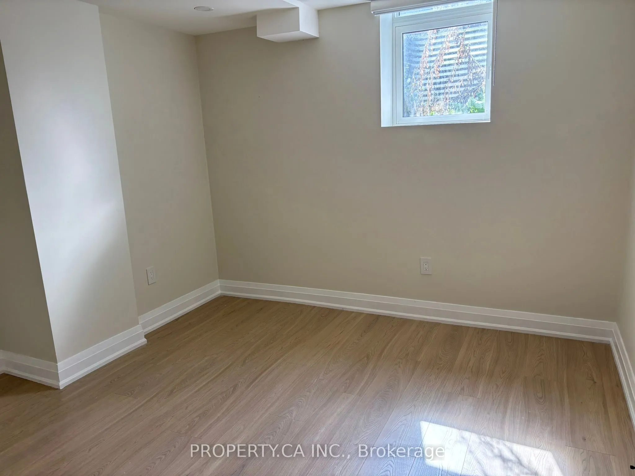 5316 Russell View Road, #Bsmnt
