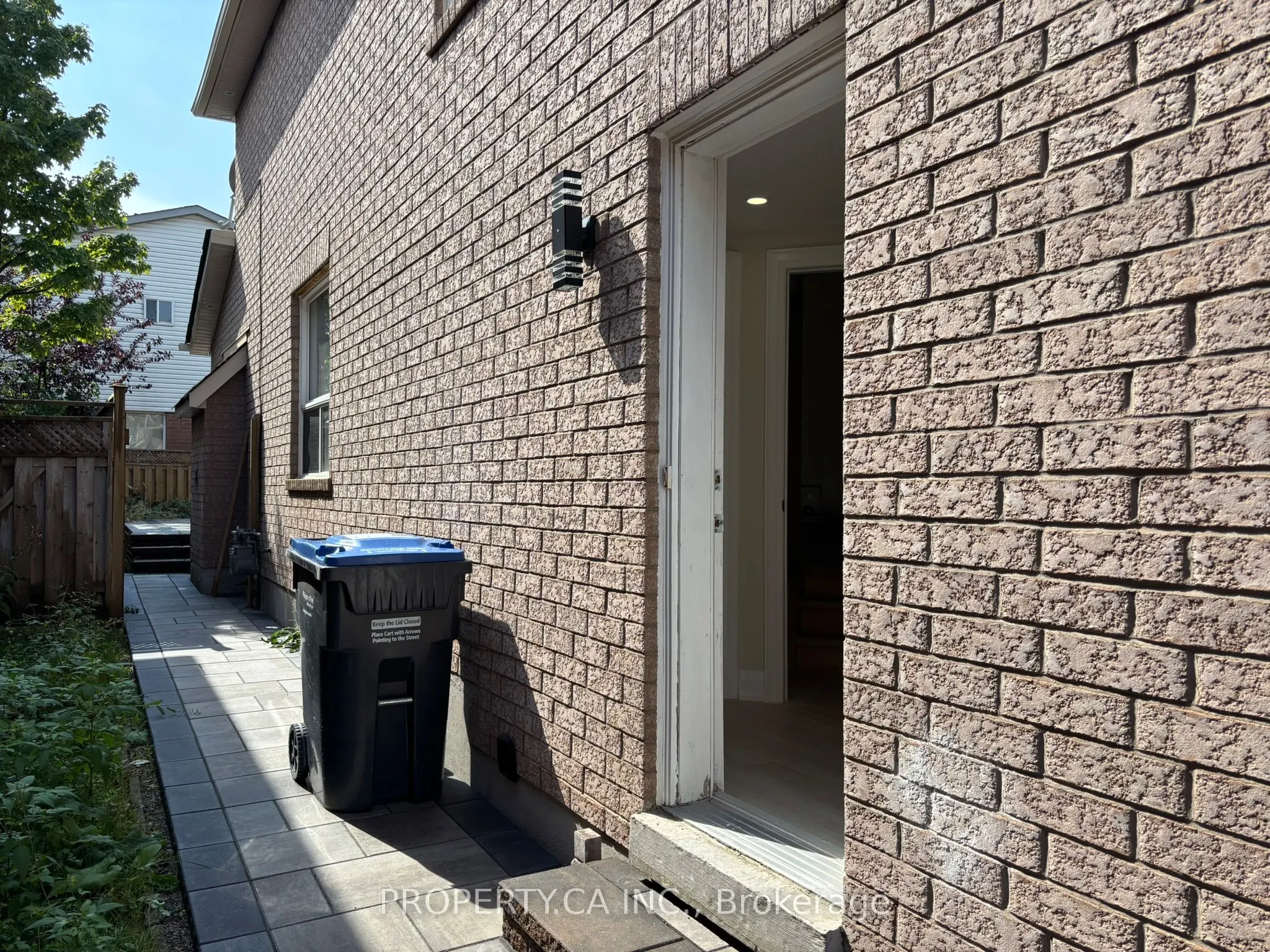 5316 Russell View Road, #Bsmnt
