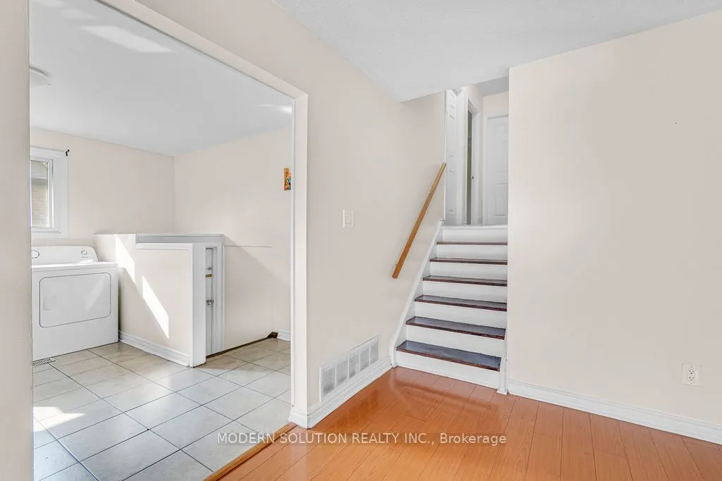 142 Mill Street N