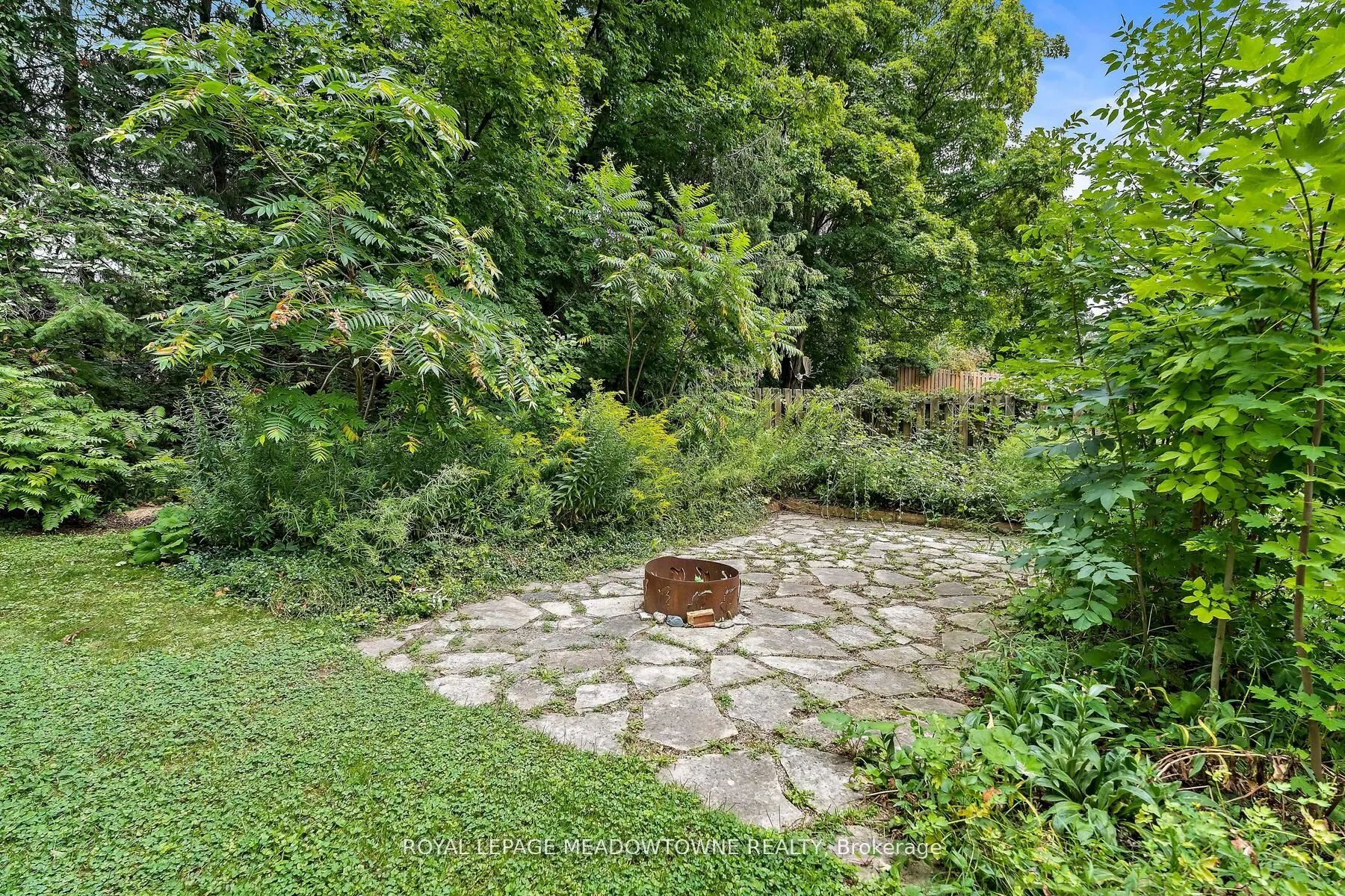 11369 22 Side Road