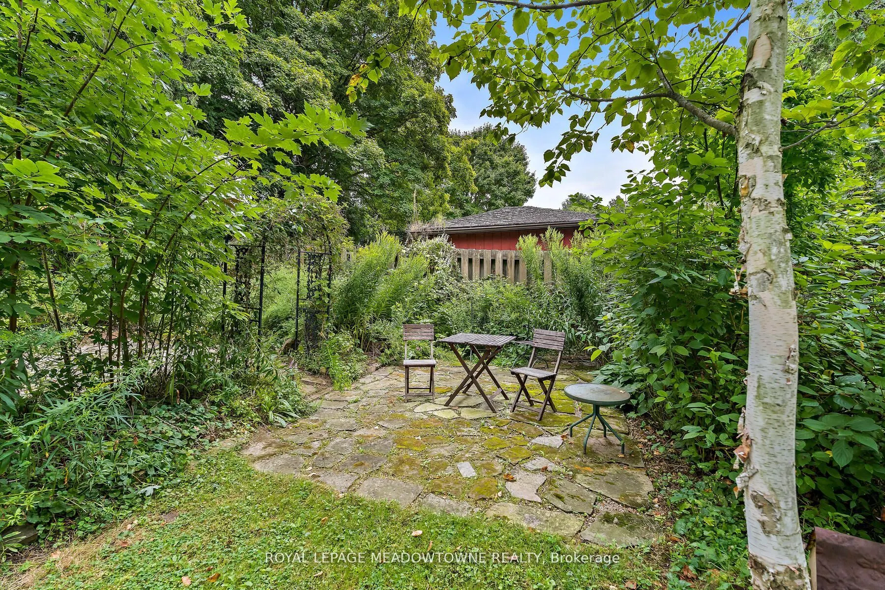 11369 22 Side Road