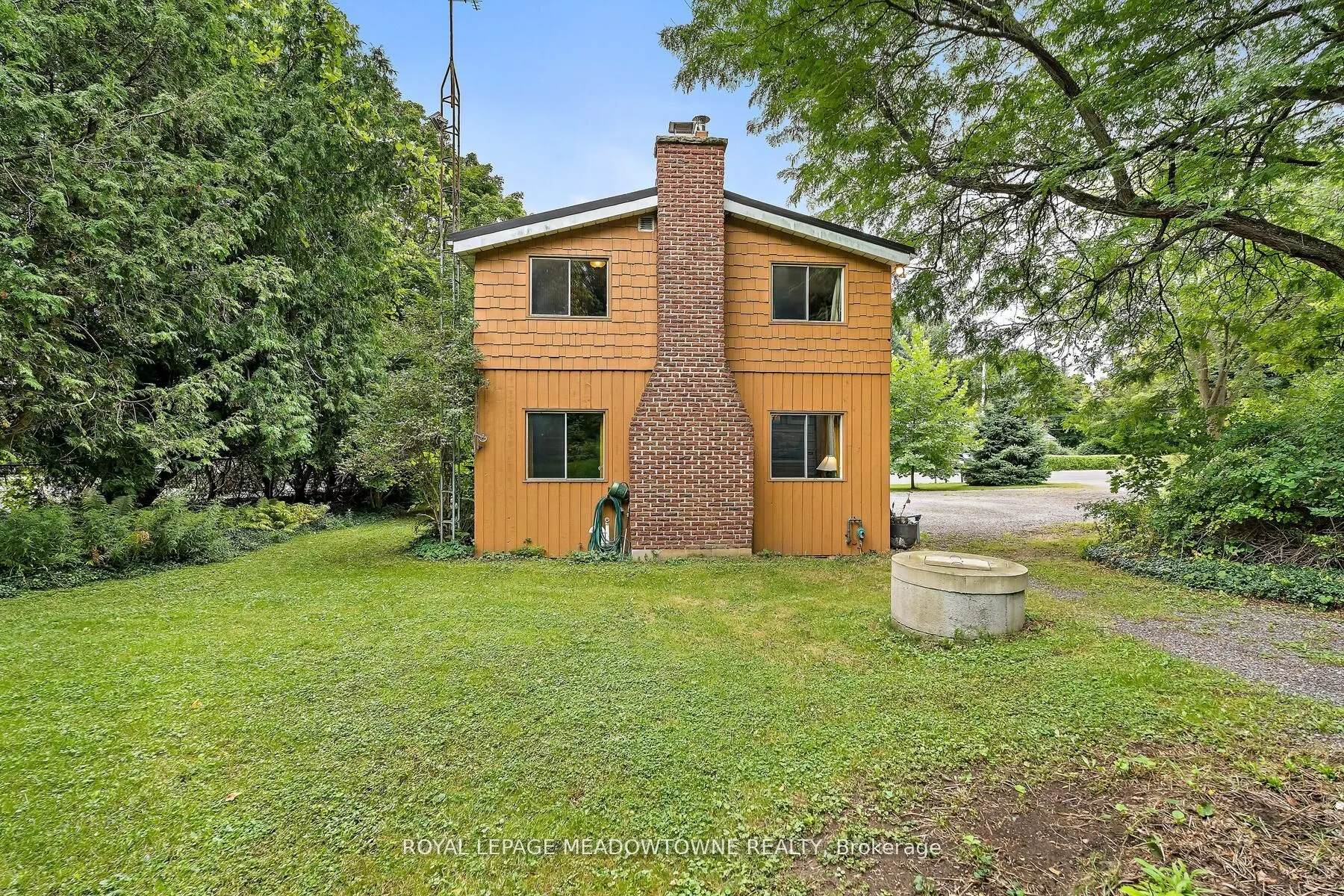 11369 22 Side Road