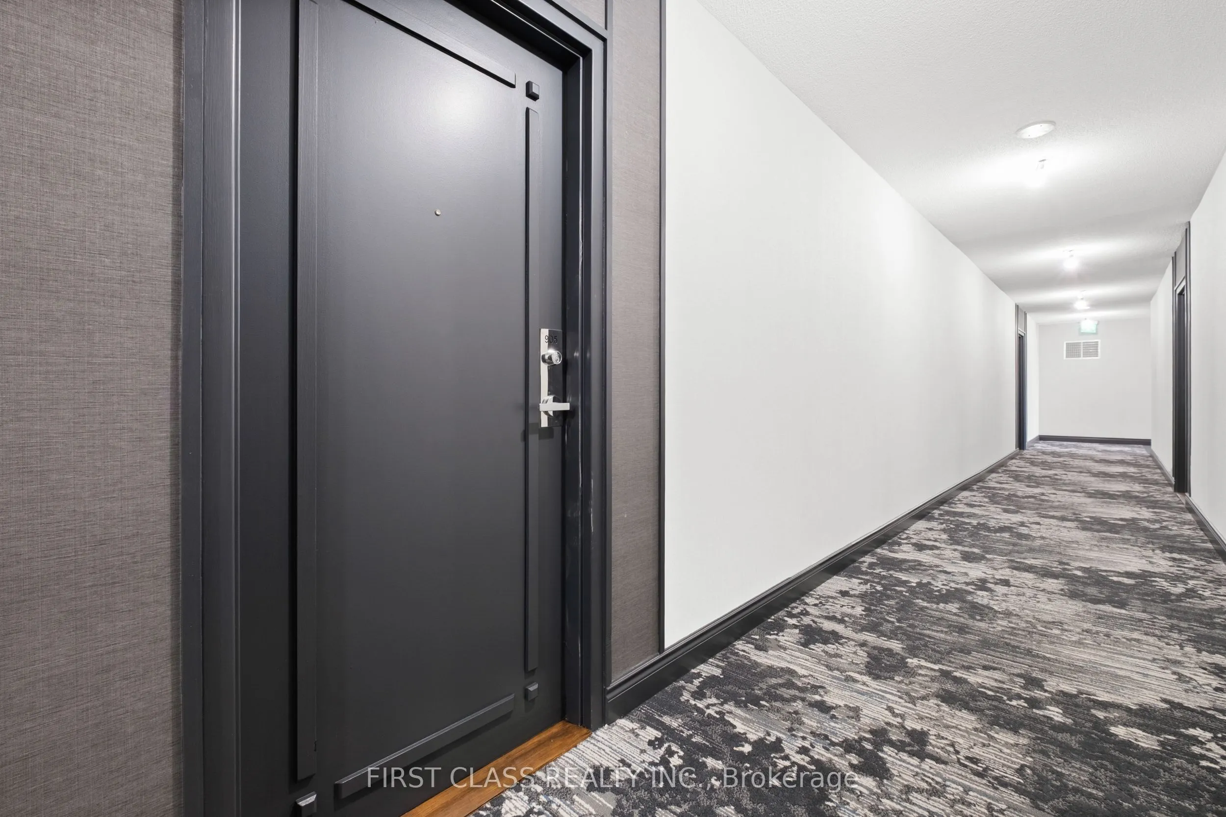 200 Burnhamthorpe Road E, #905