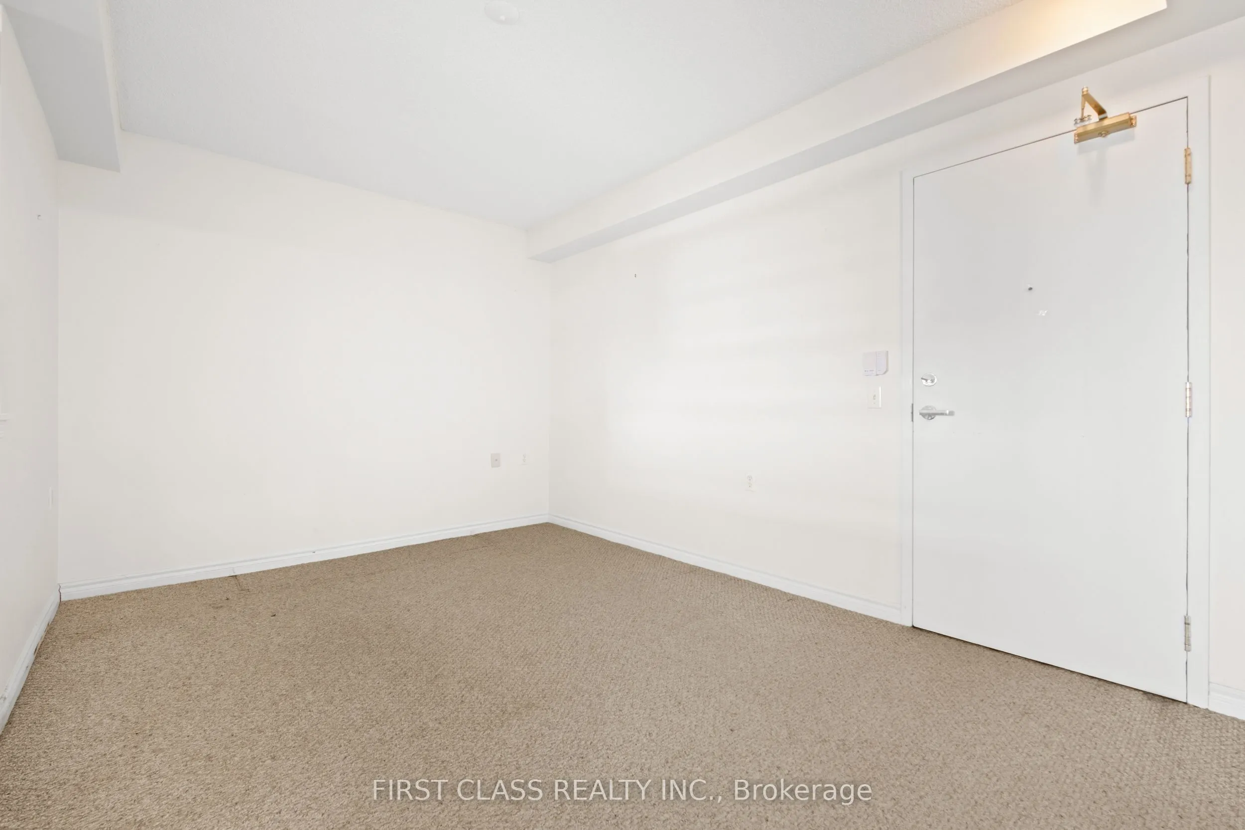 200 Burnhamthorpe Road E, #905