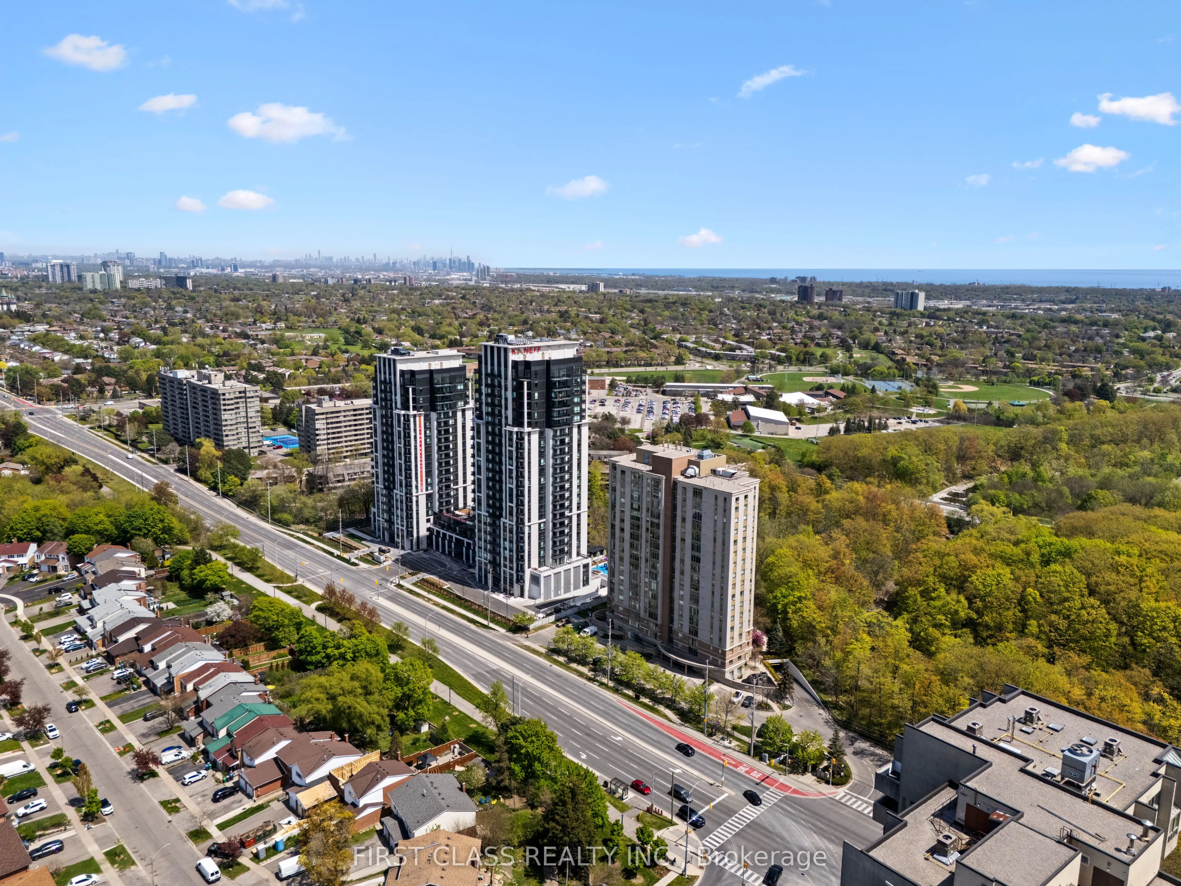 200 Burnhamthorpe Road E, #905