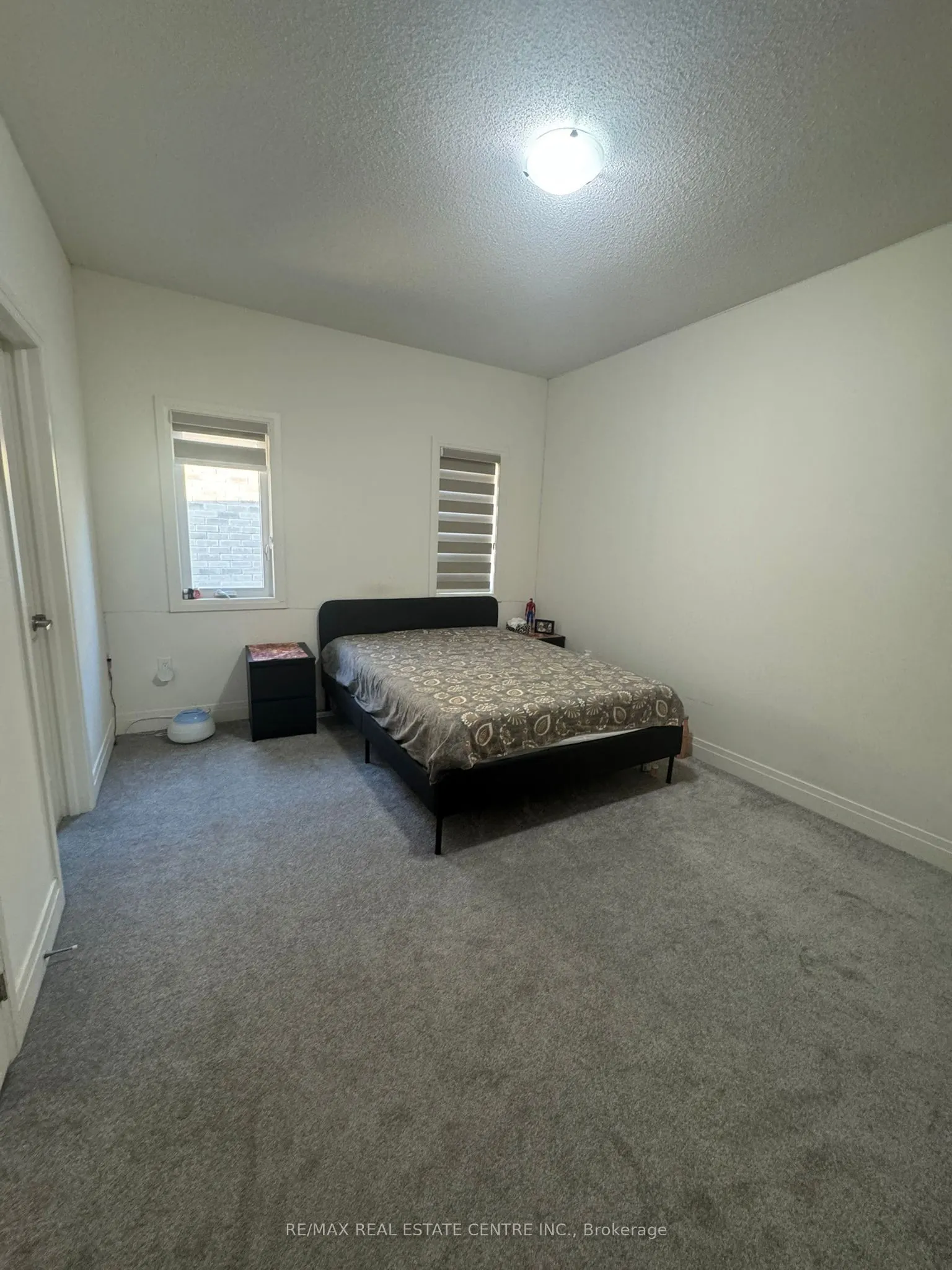 8 Unwind Crescent