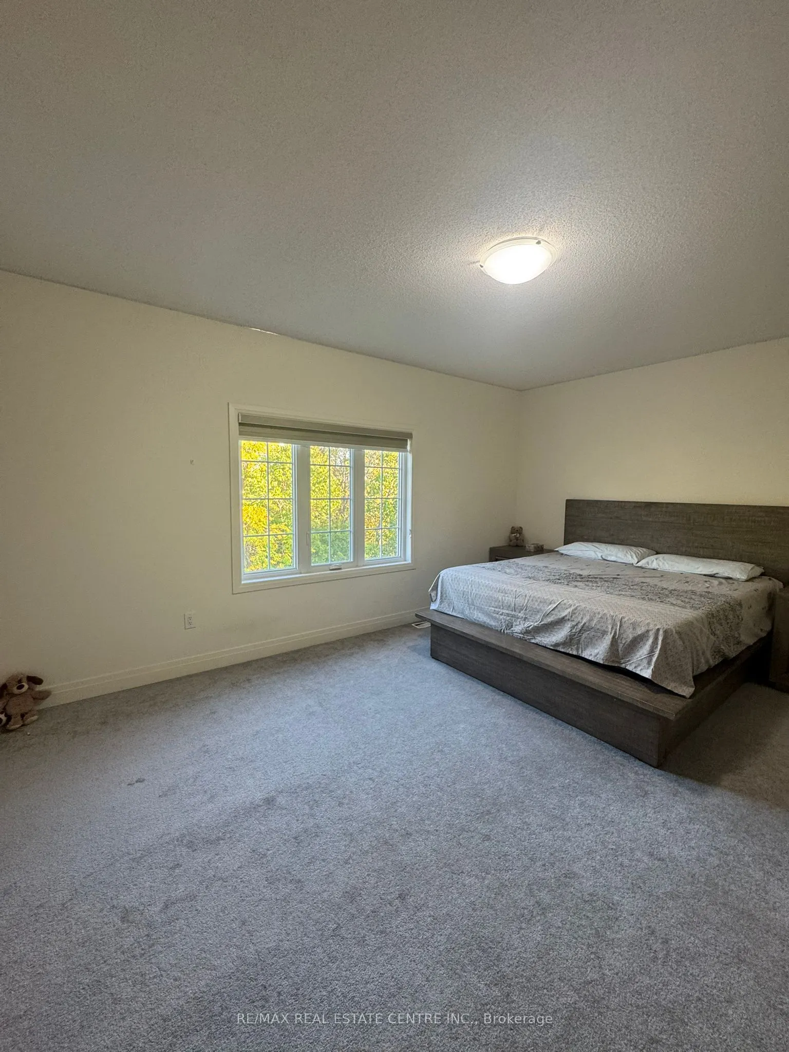8 Unwind Crescent