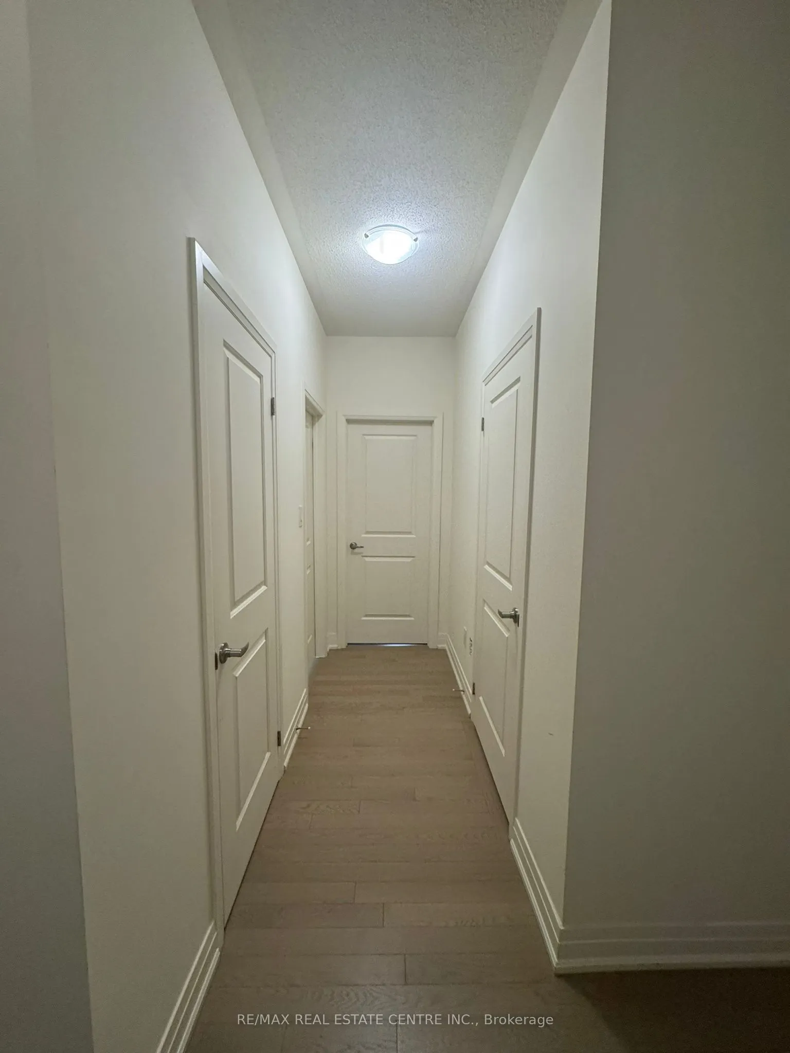 8 Unwind Crescent