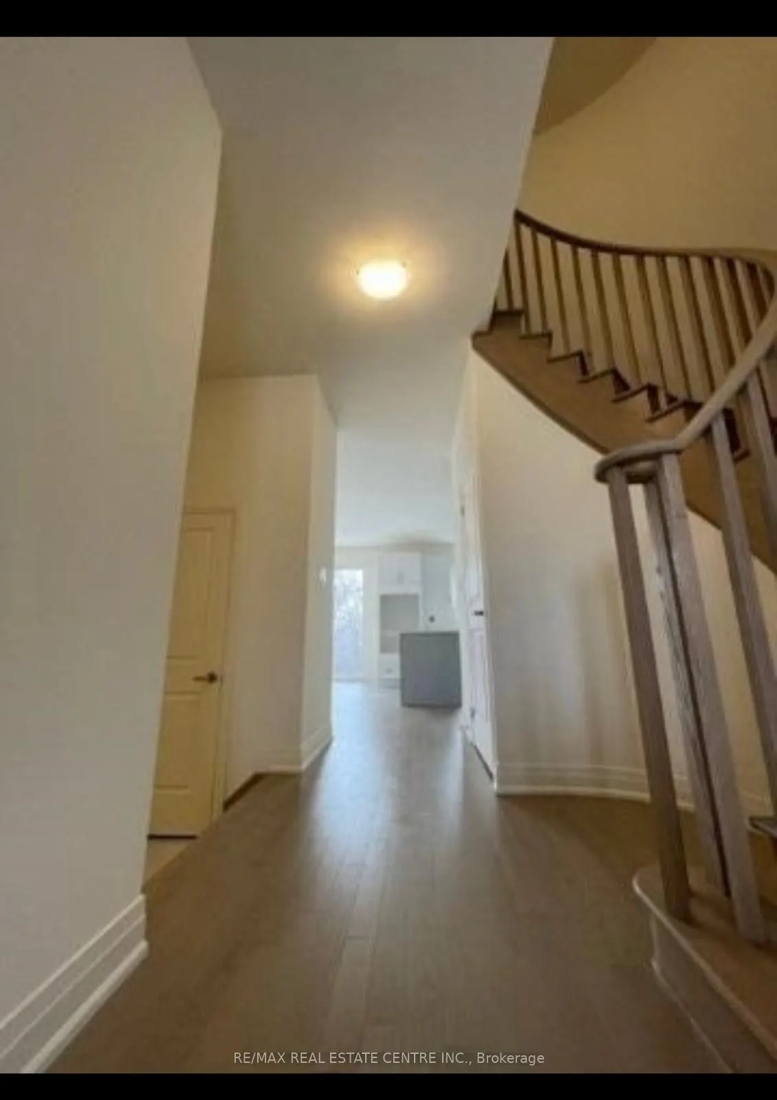 8 Unwind Crescent