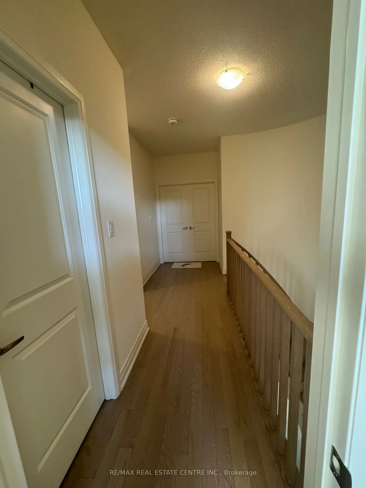 8 Unwind Crescent