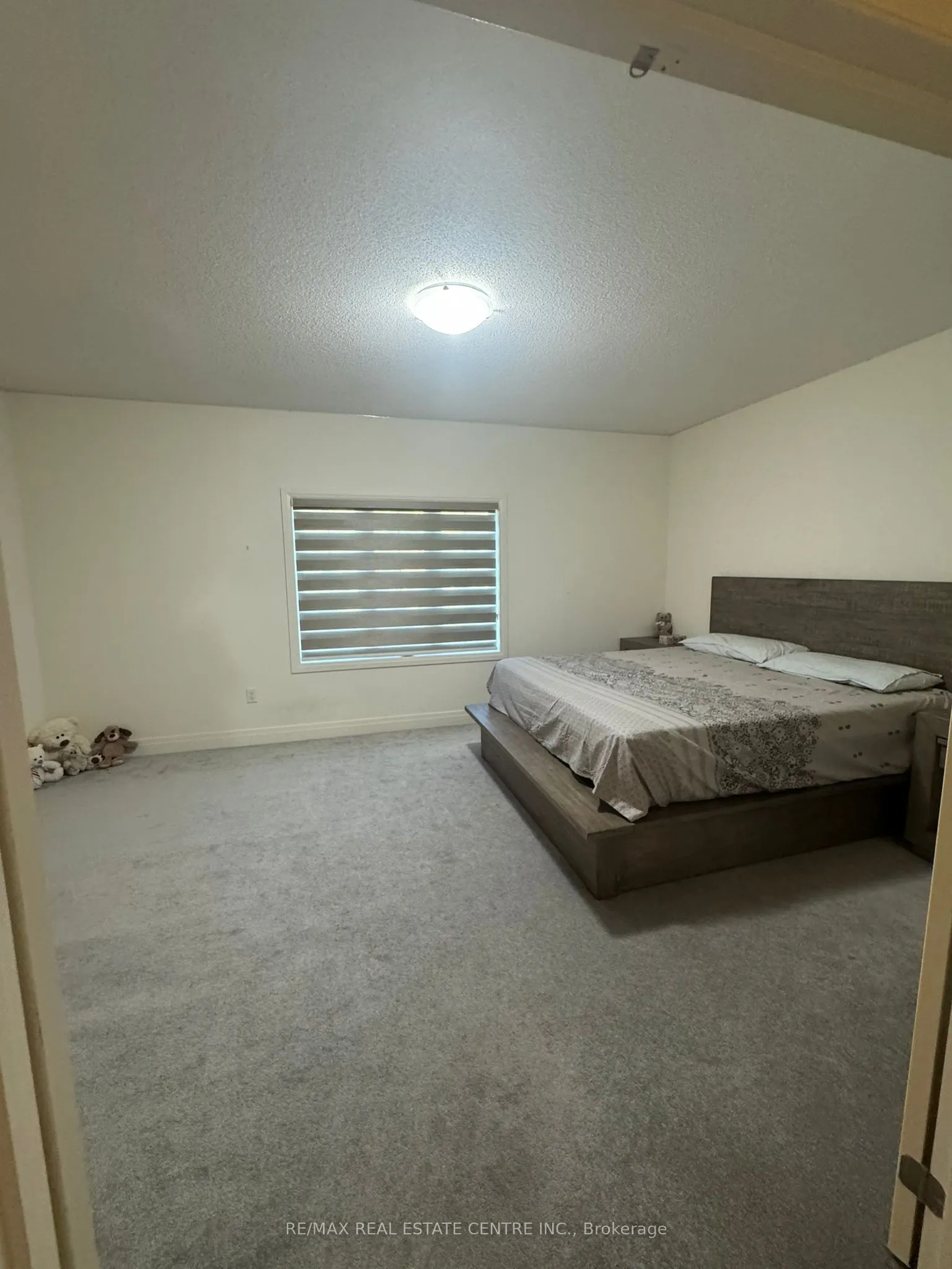 8 Unwind Crescent