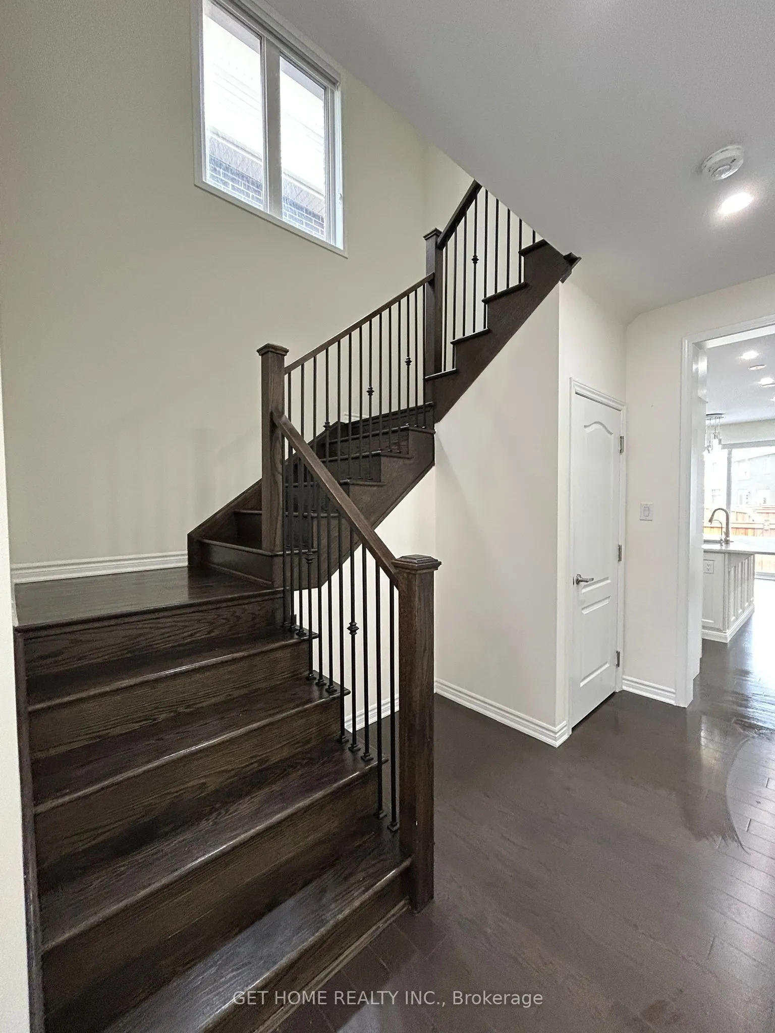 1455 Sycamore Garden