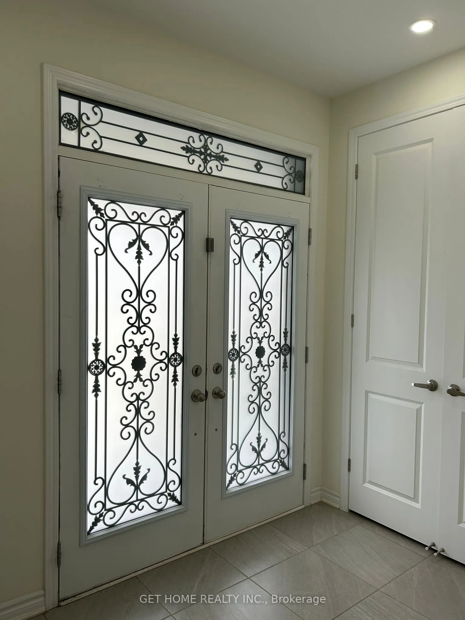 1455 Sycamore Garden