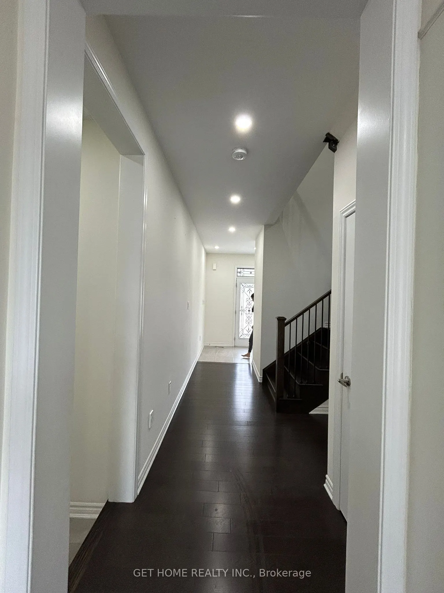 1455 Sycamore Garden