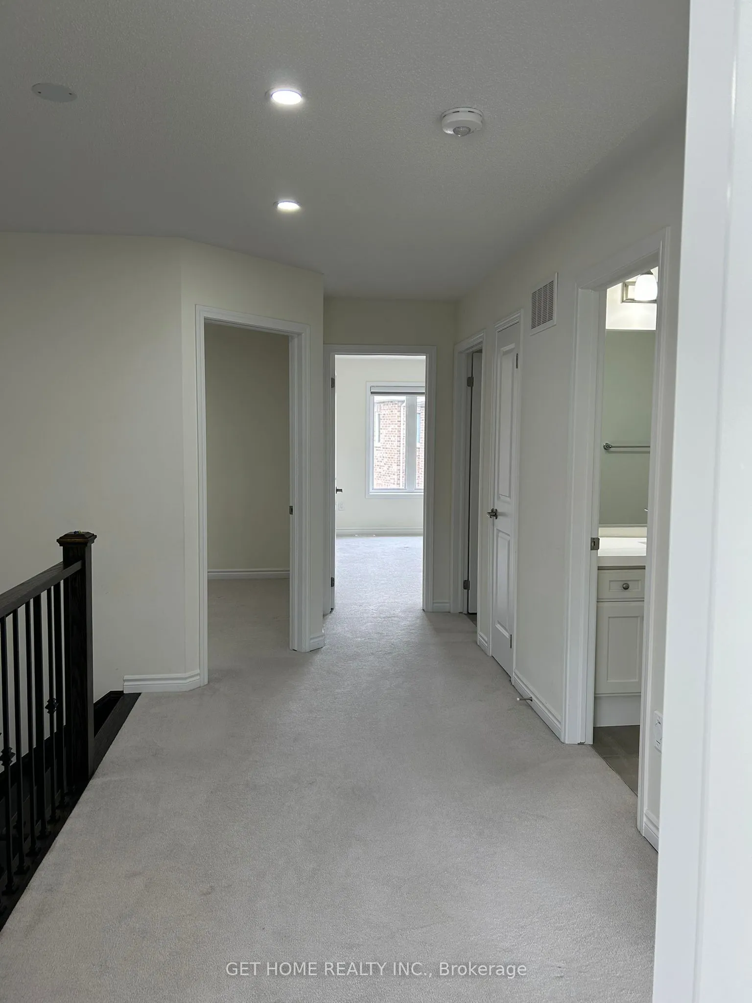 1455 Sycamore Garden