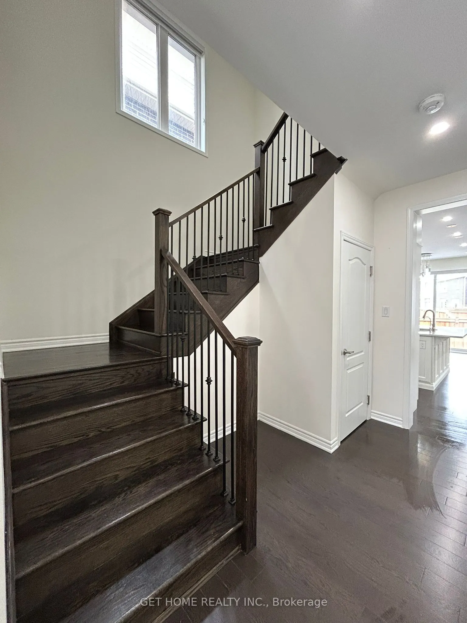 1455 Sycamore Garden