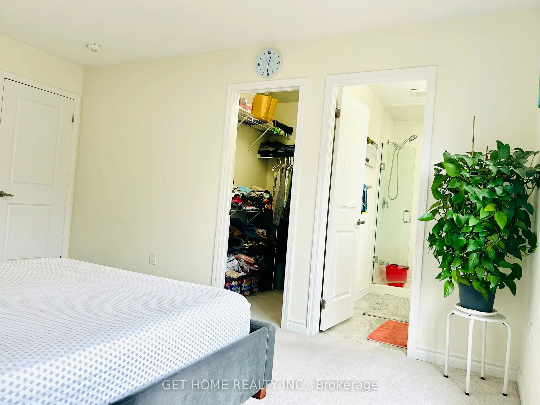 1455 Sycamore Garden