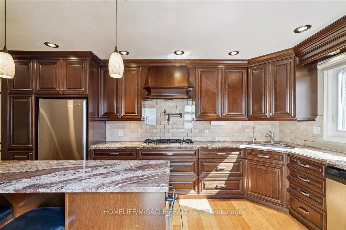 110 Blackthorn Lane