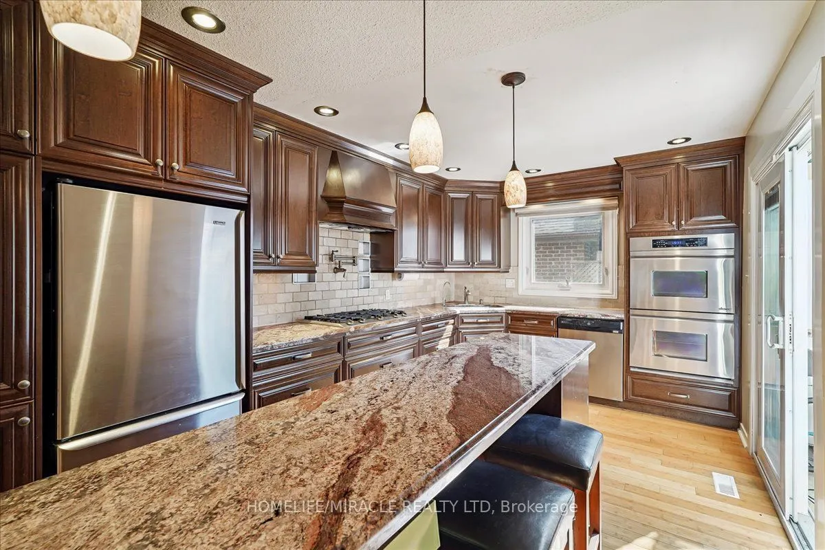 110 Blackthorn Lane