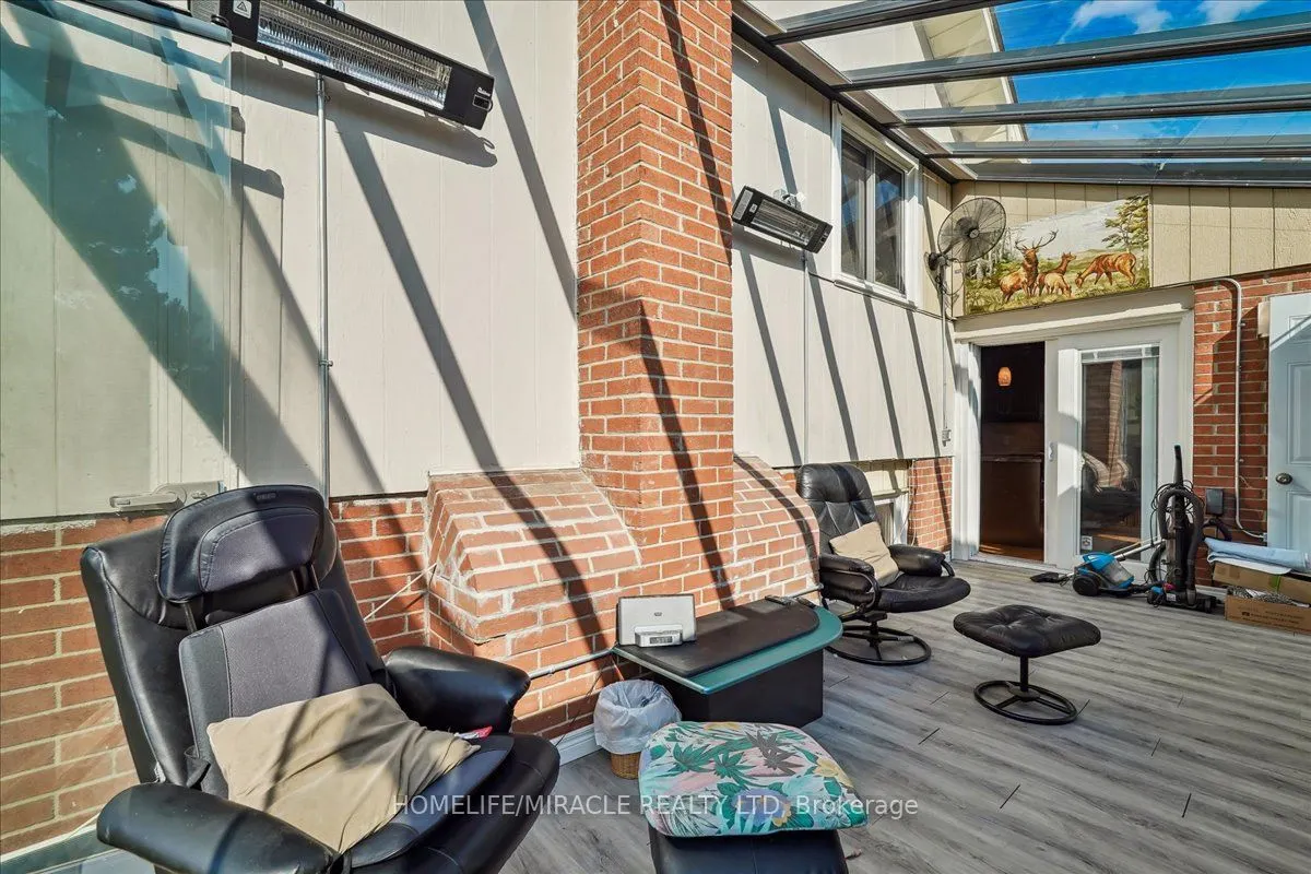 110 Blackthorn Lane