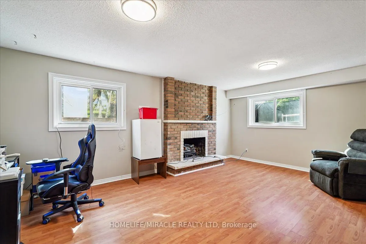 110 Blackthorn Lane