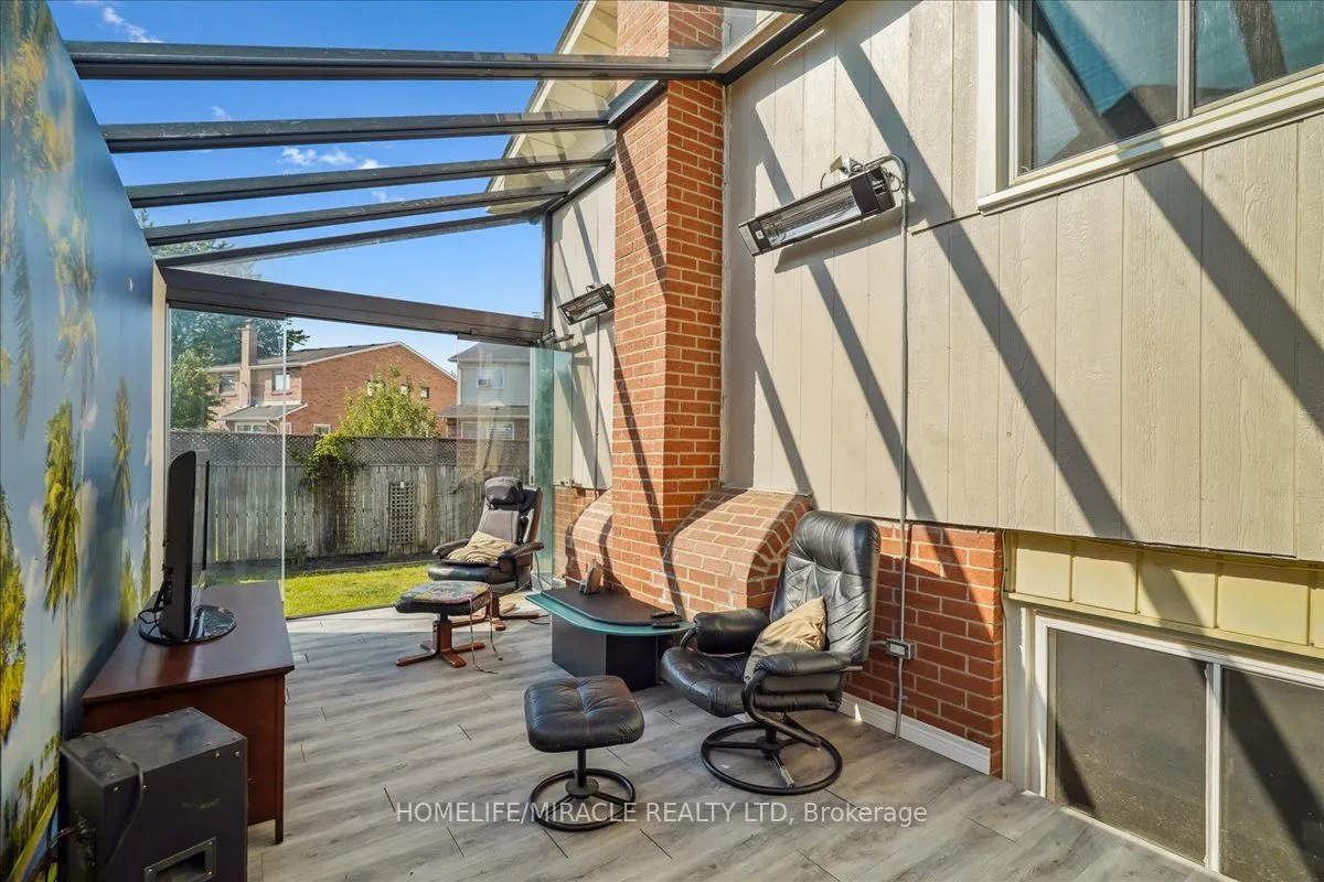 110 Blackthorn Lane