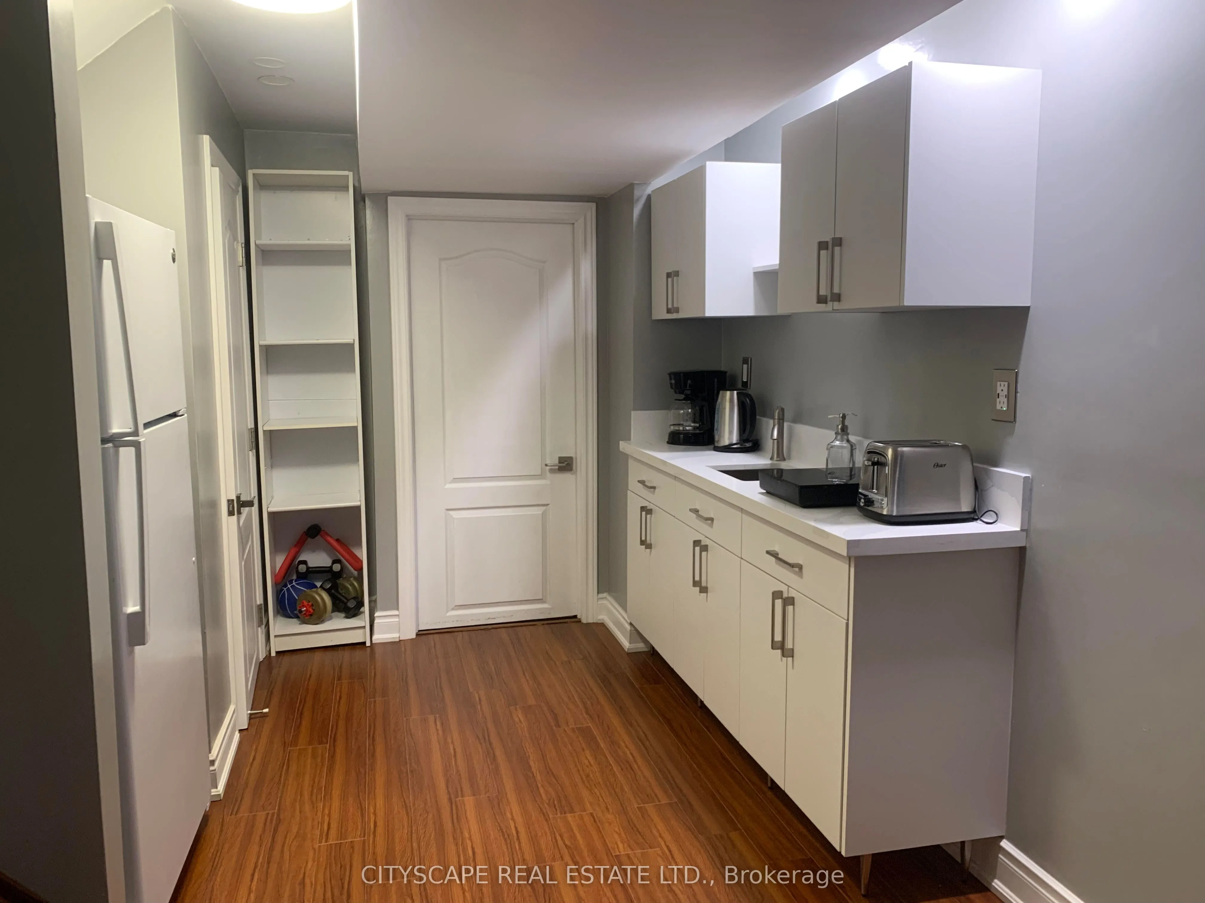7122 Para Place