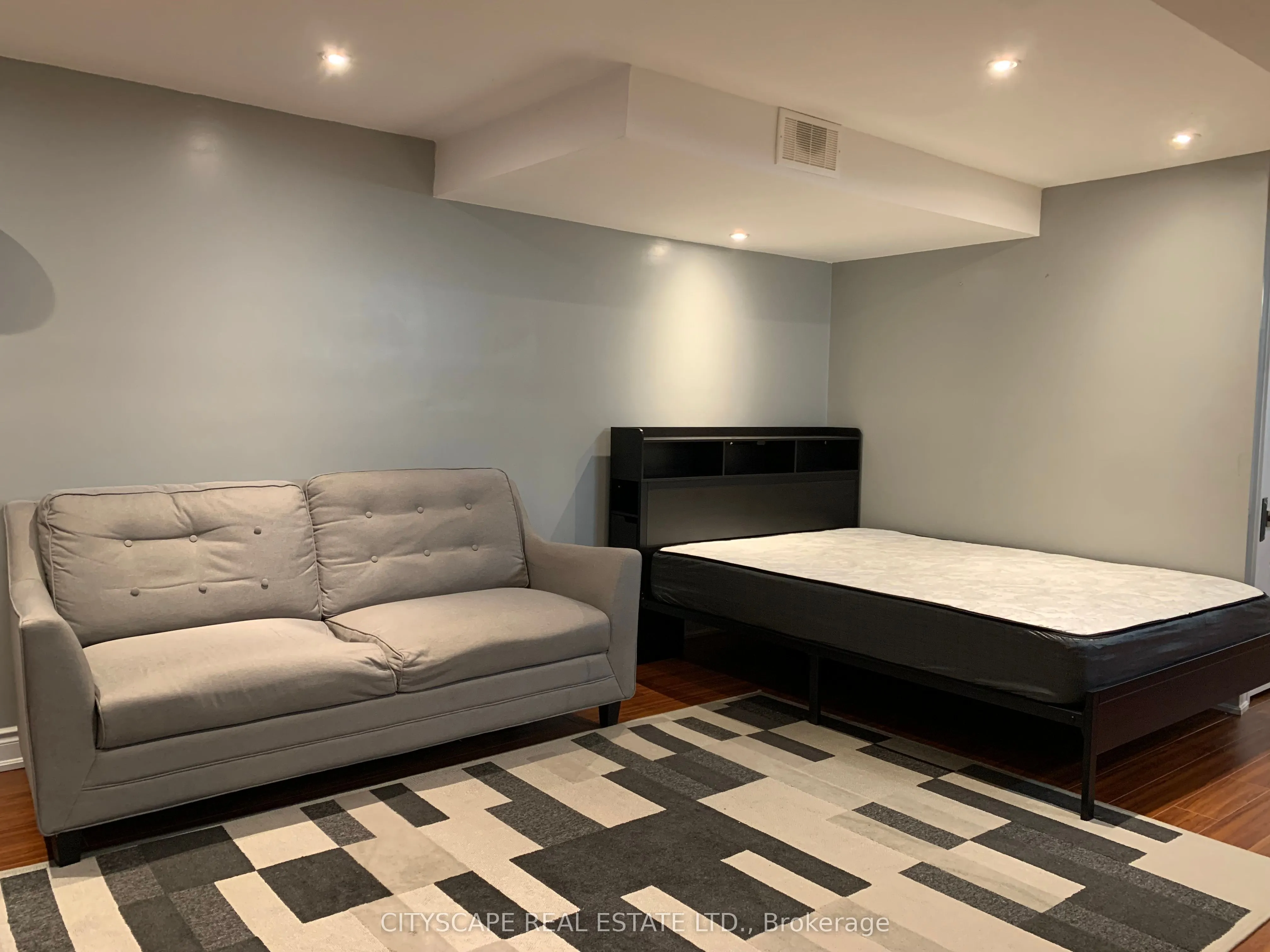 7122 Para Place