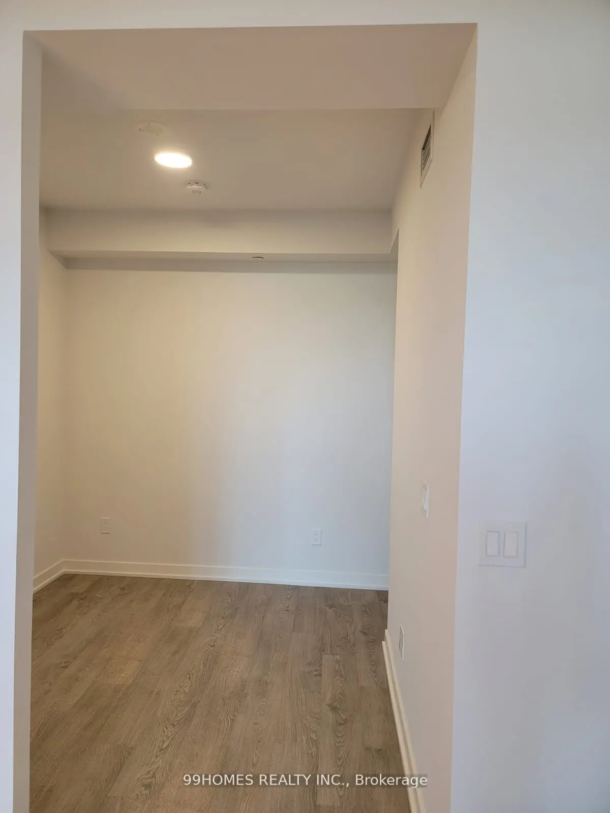 1926 Lakeshore Boulevard, #1216