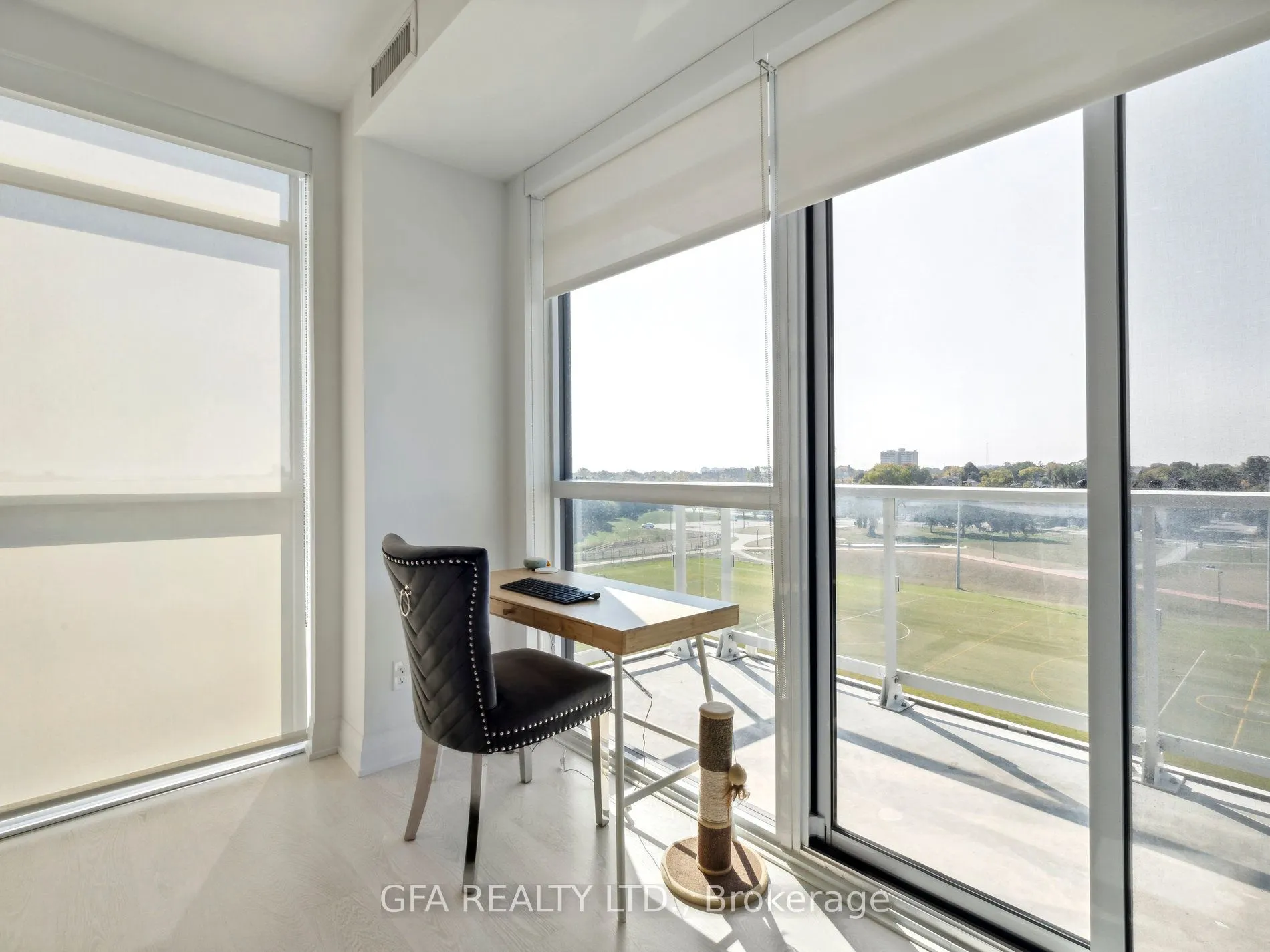 251 Manitoba Street, #716