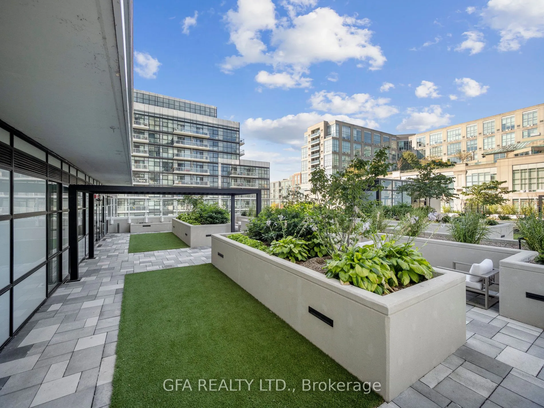 251 Manitoba Street, #716