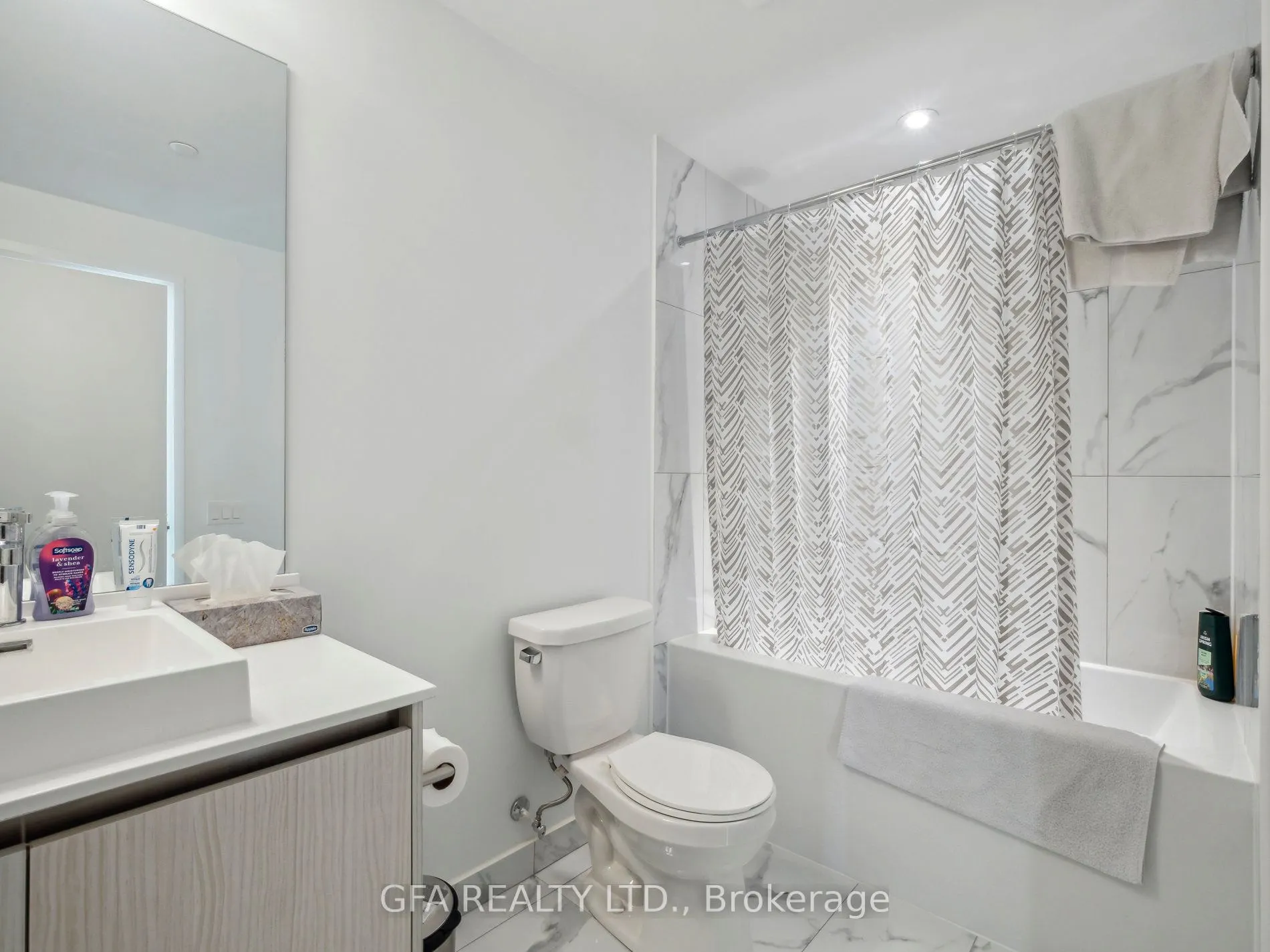 251 Manitoba Street, #716