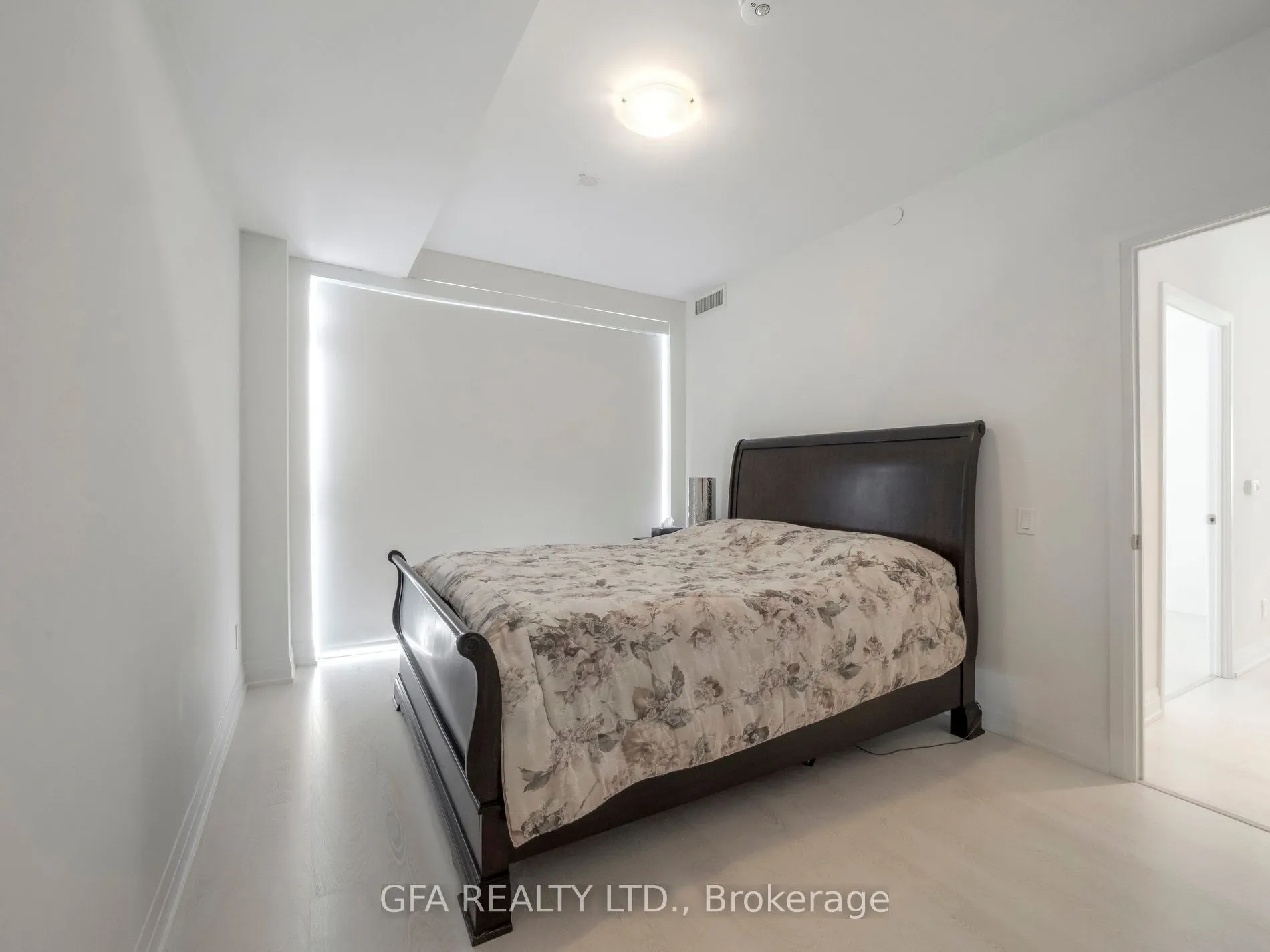 251 Manitoba Street, #716