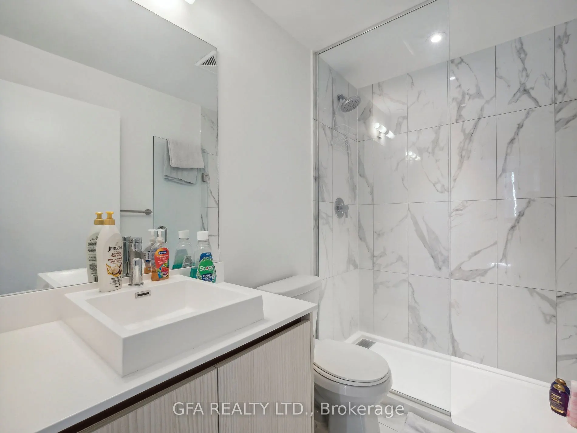 251 Manitoba Street, #716