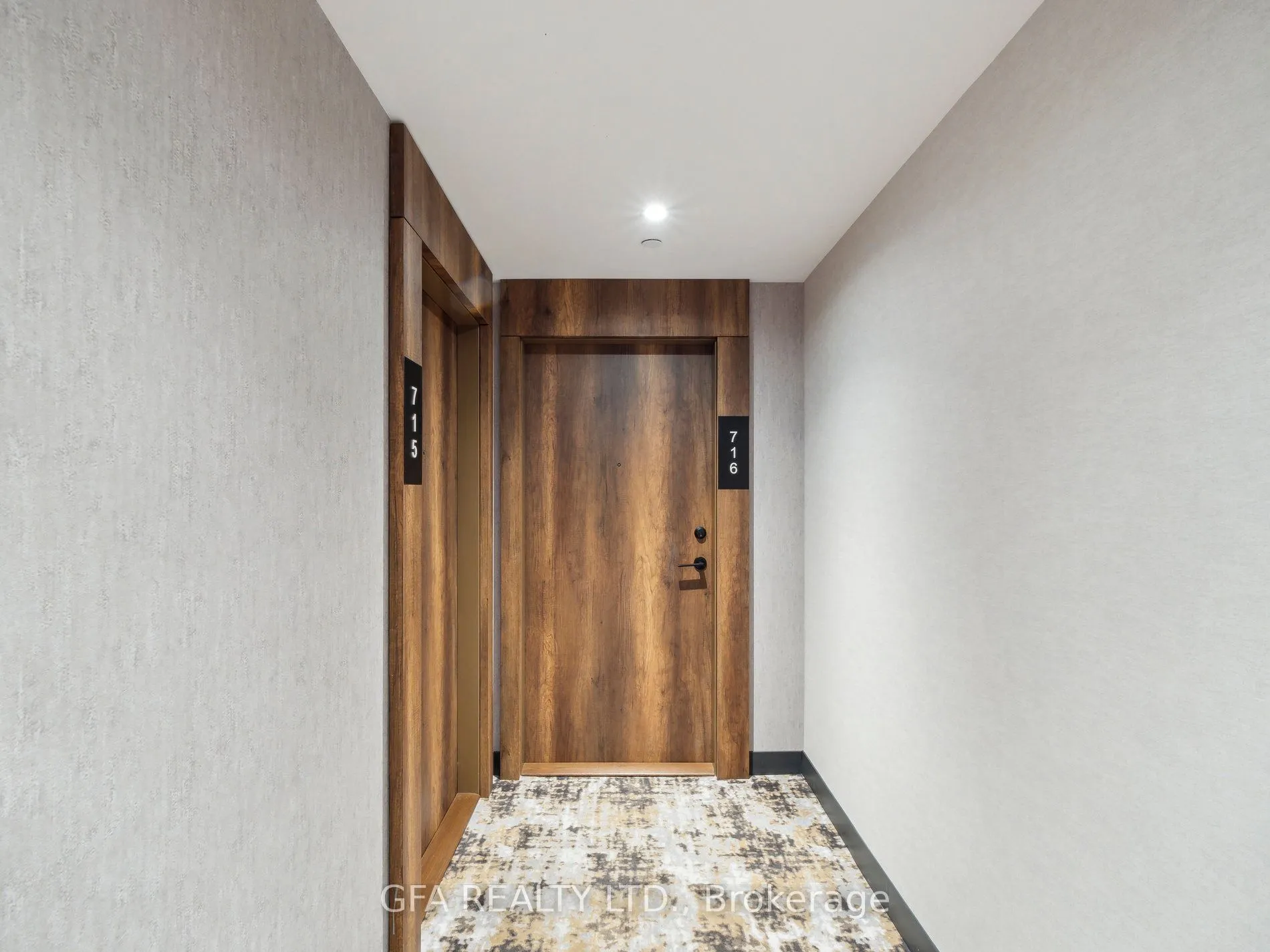 251 Manitoba Street, #716