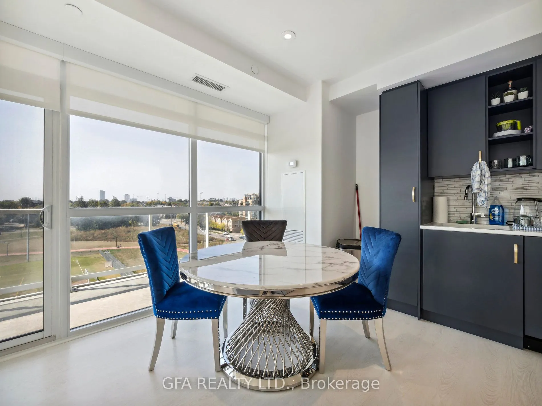 251 Manitoba Street, #716