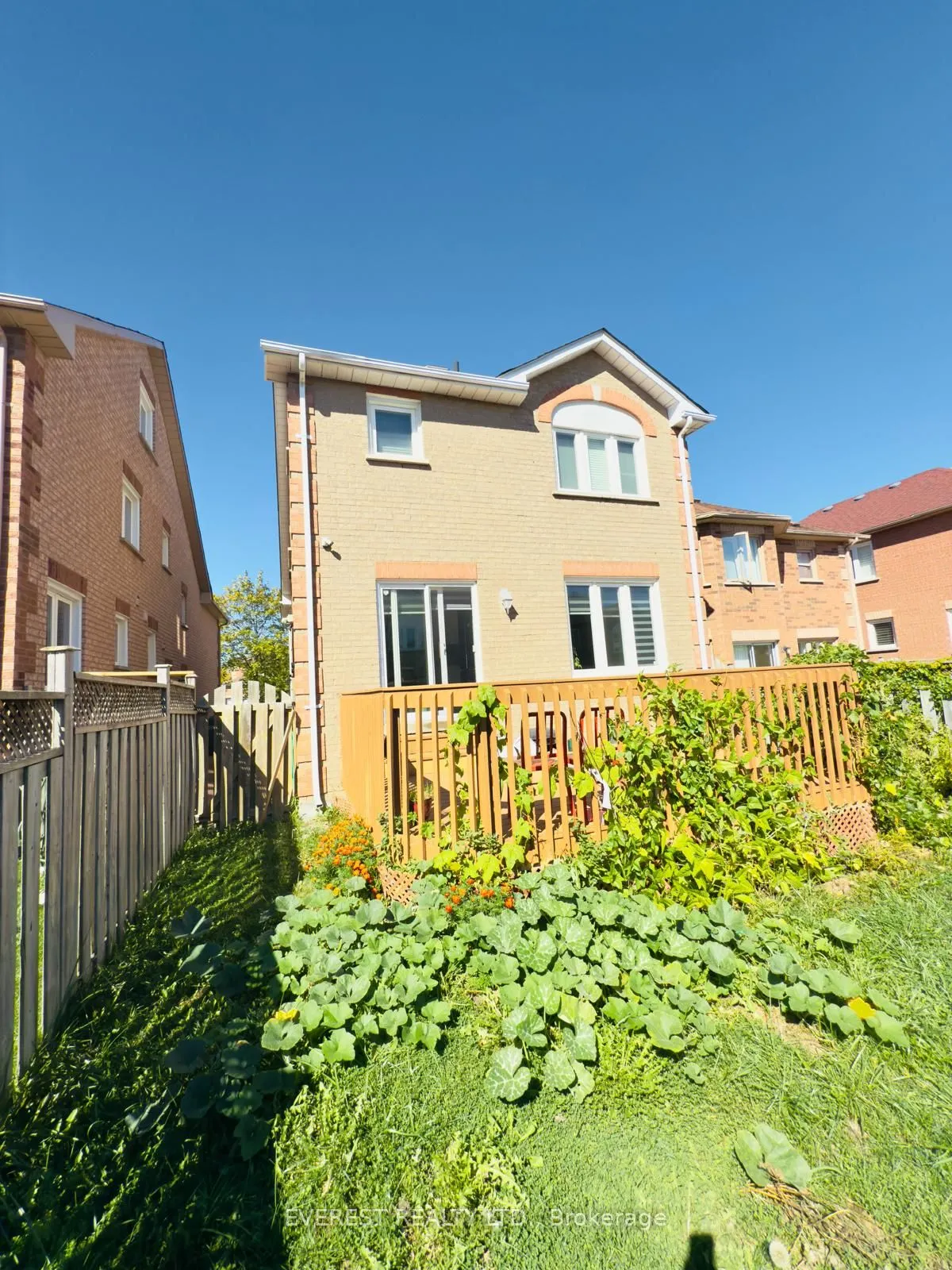 89 Mosley Crescent