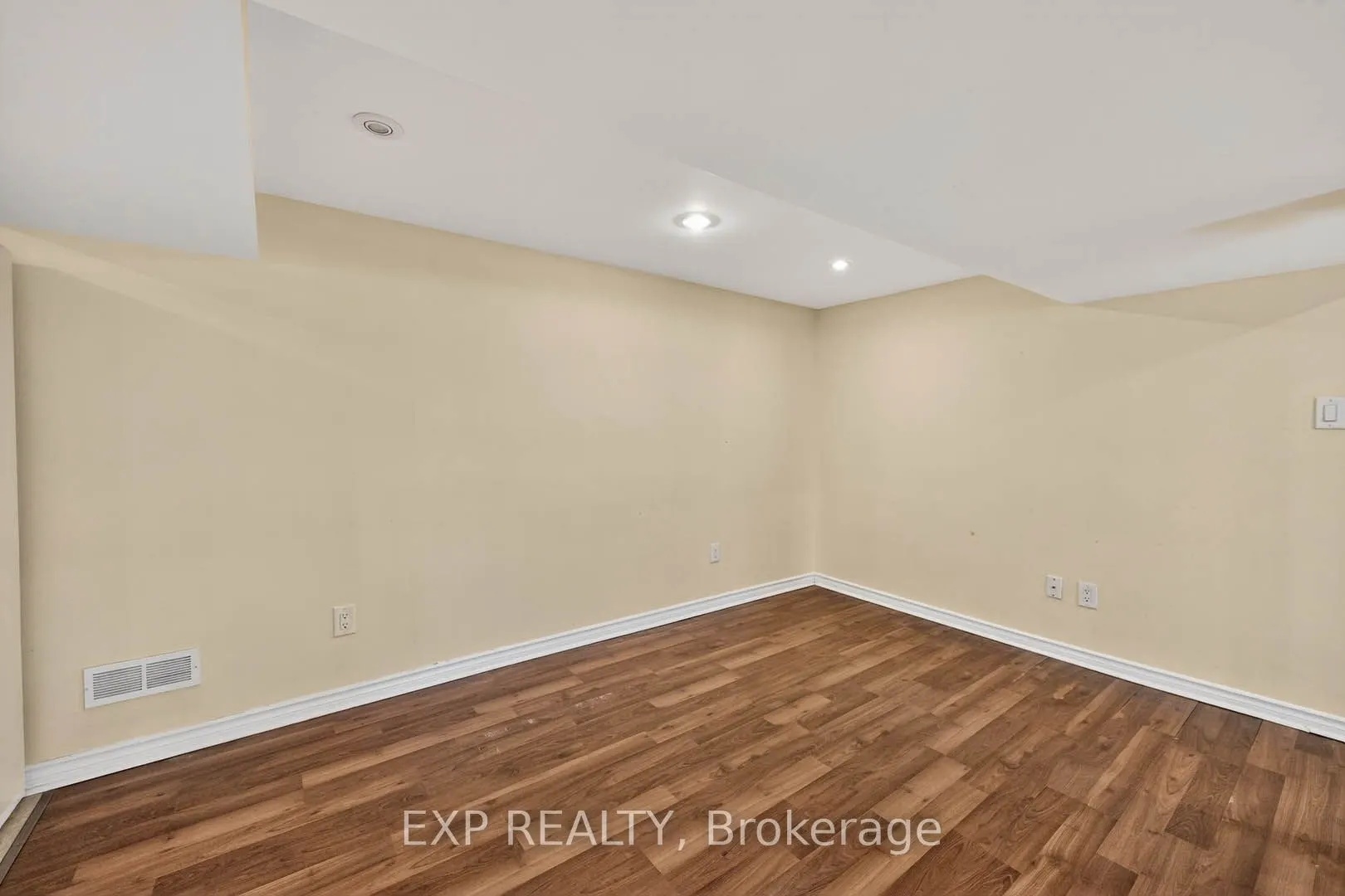 3567 Queenston Drive, #Lower Level