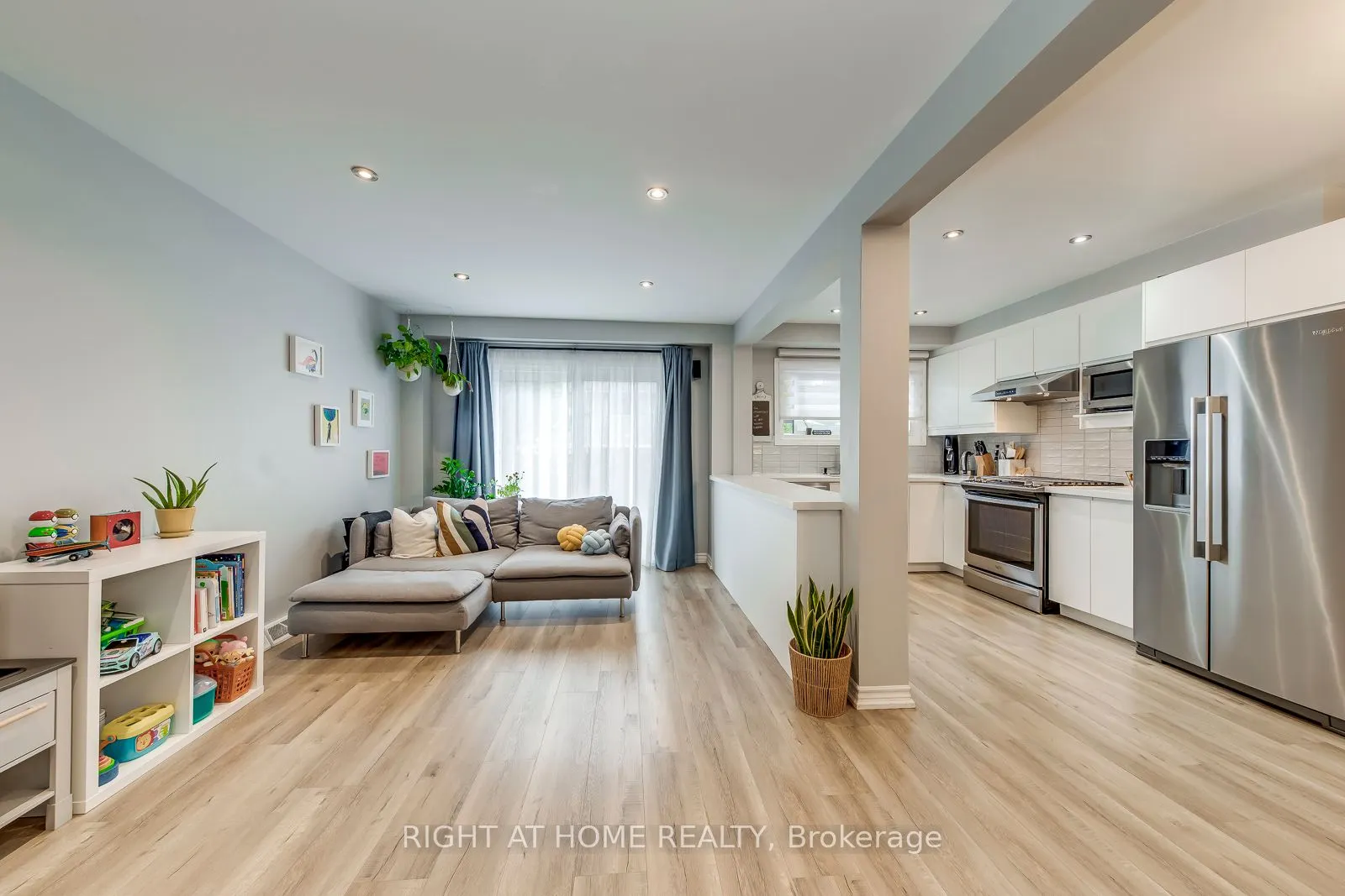 132 Ashton Crescent, #132