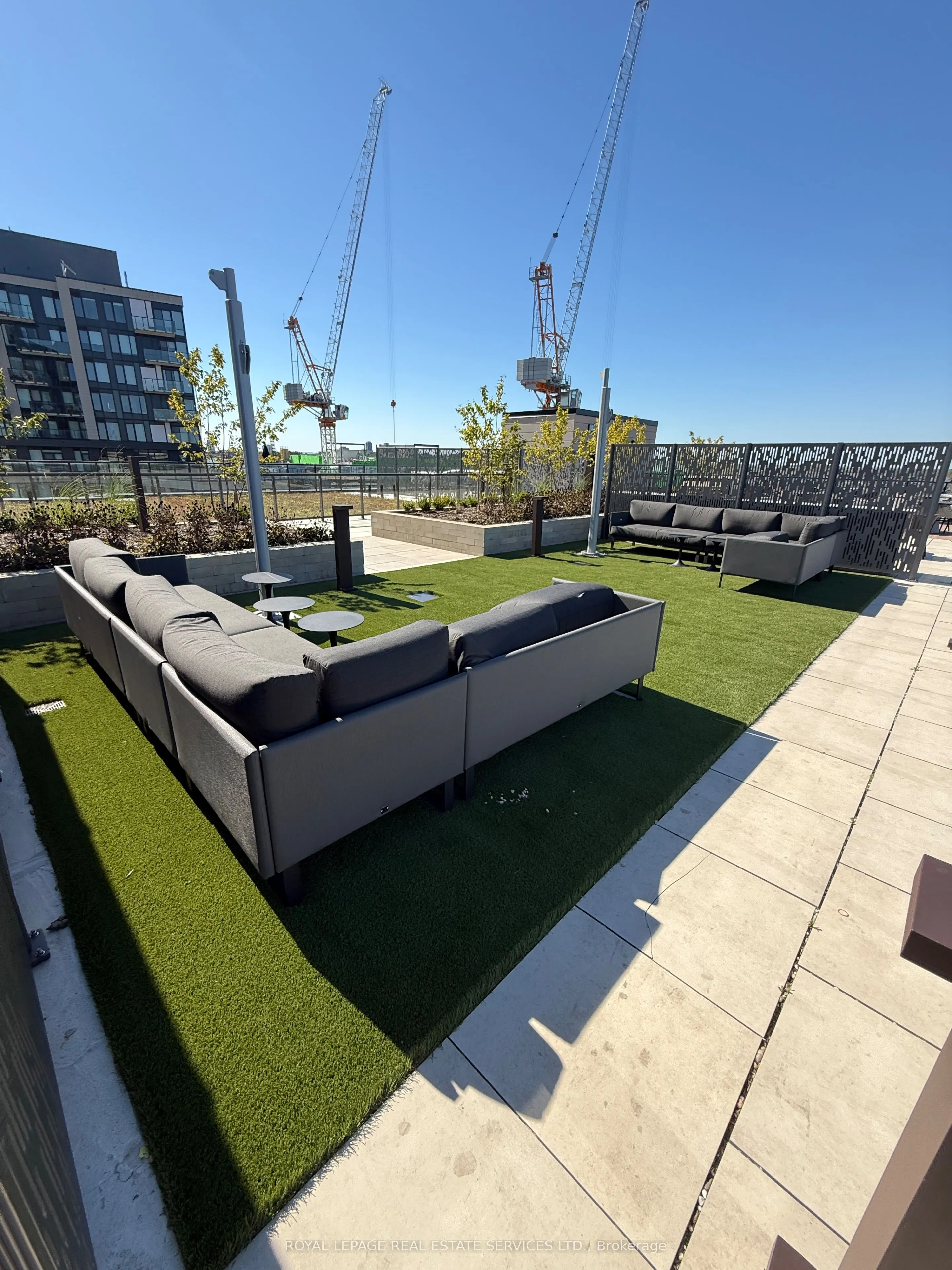 1415 Dundas Street E, #803