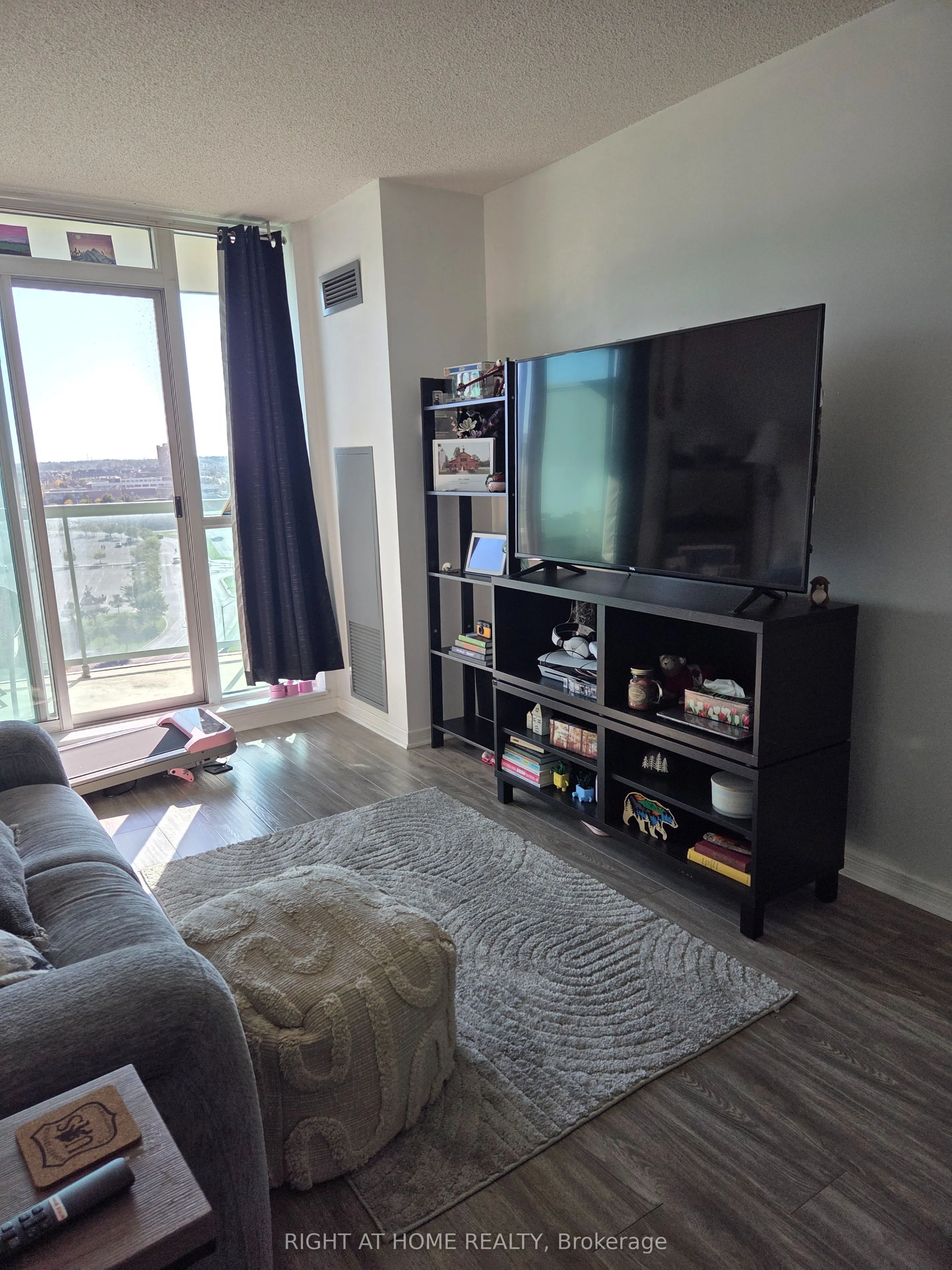 2545 Erin Centre Boulevard, #1406